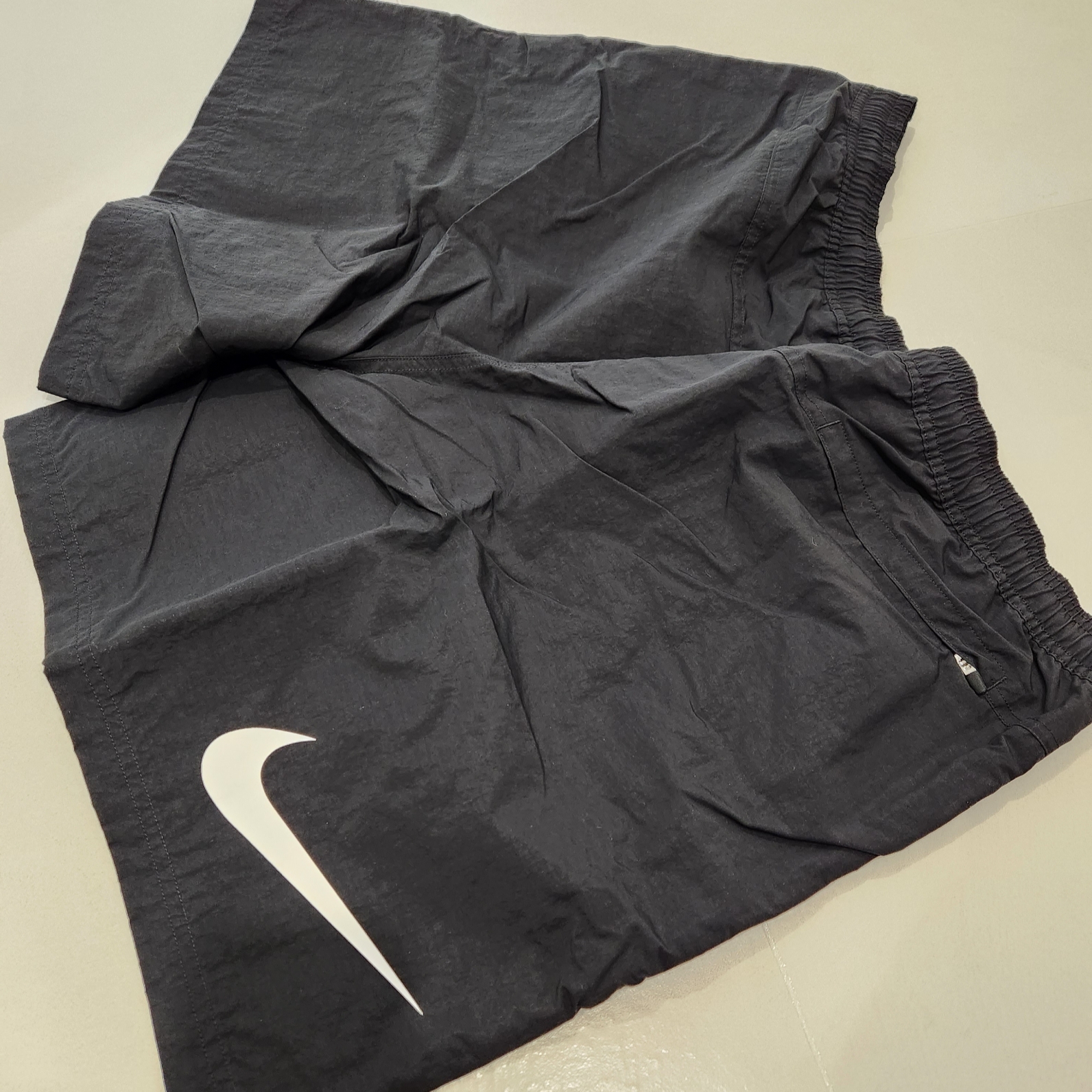 Nike x Stussy Shorts Black (FJ9167-010) 착용 스타일 - 2
