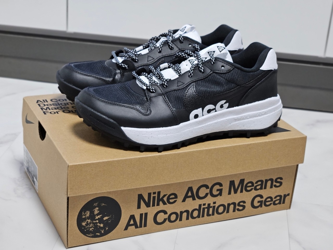 Nike ACG Lowcate Black White 착용 스타일 - 5