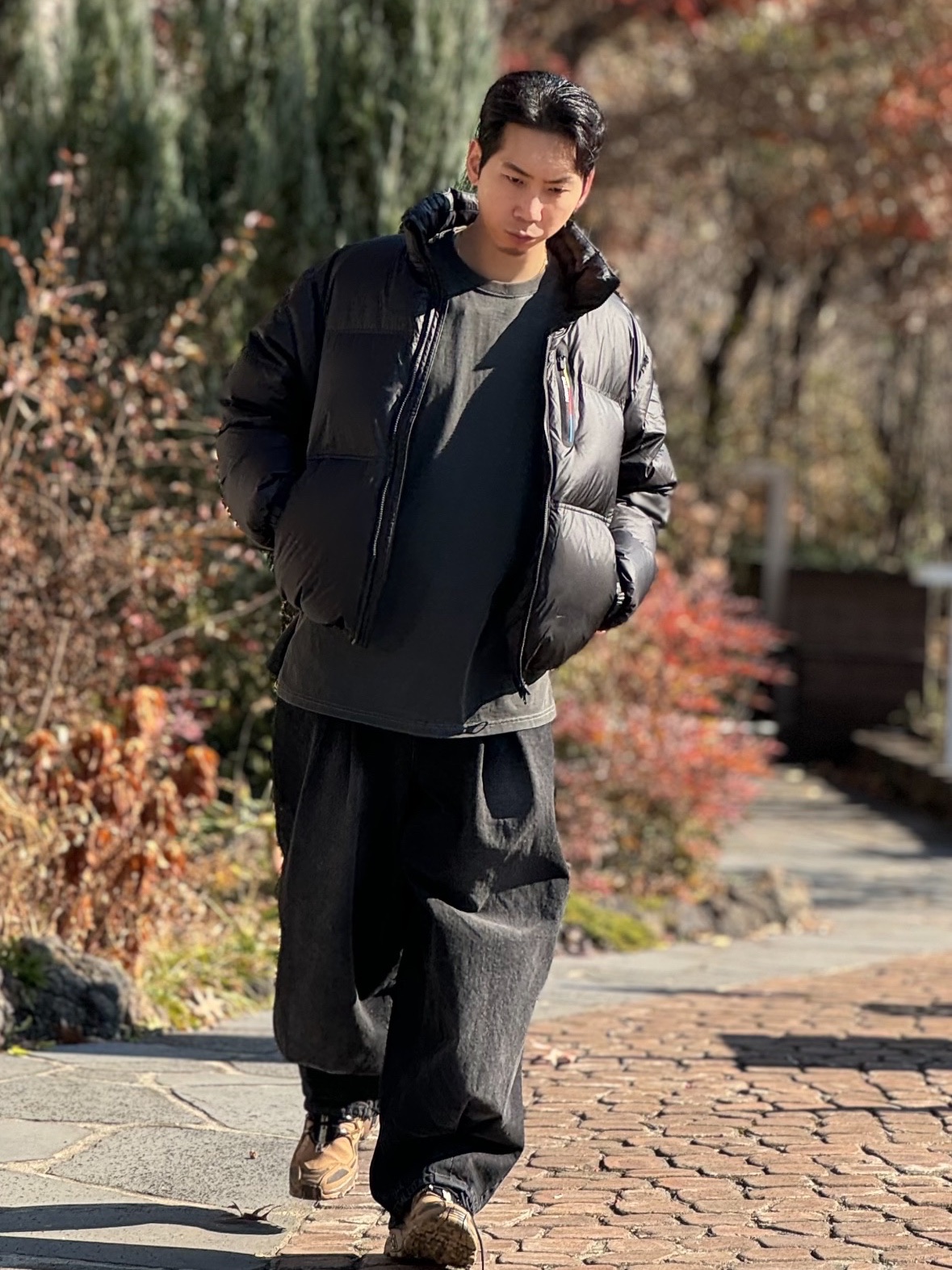Salomon Contour Down Jacket Black, Salomon x Atmos ACS + CSWP Delicioso Bleached Sand 착용 스타일 - 2