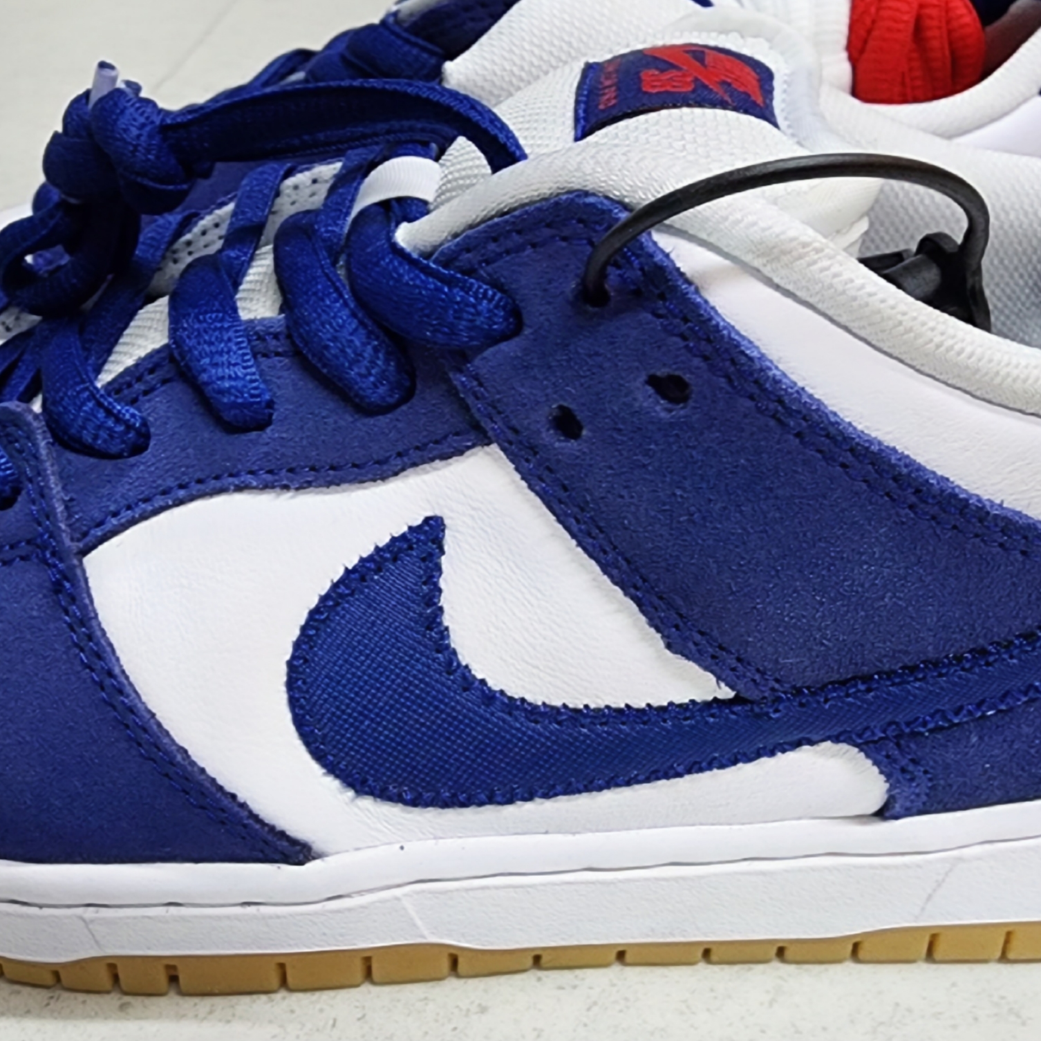 Nike SB Dunk Low Pro Premium Deep Royal Blue 착용 스타일 - 4