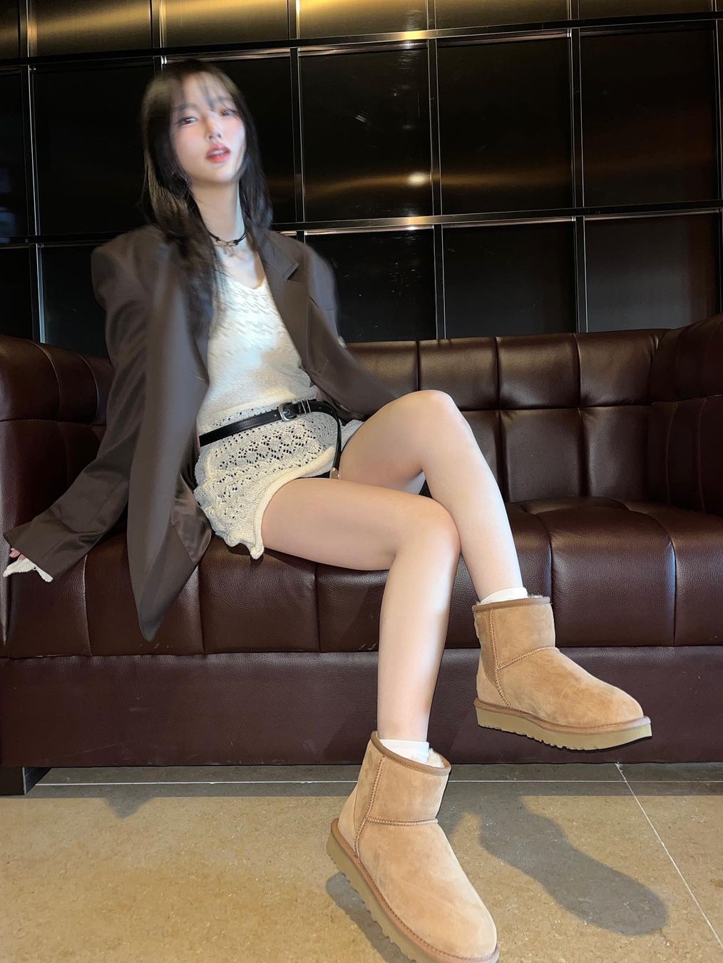 (W) UGG Classic Ultra Mini Platform Boots Chestnut, (W) UGG Tazzlita Chestnut 착용 스타일 - 6
