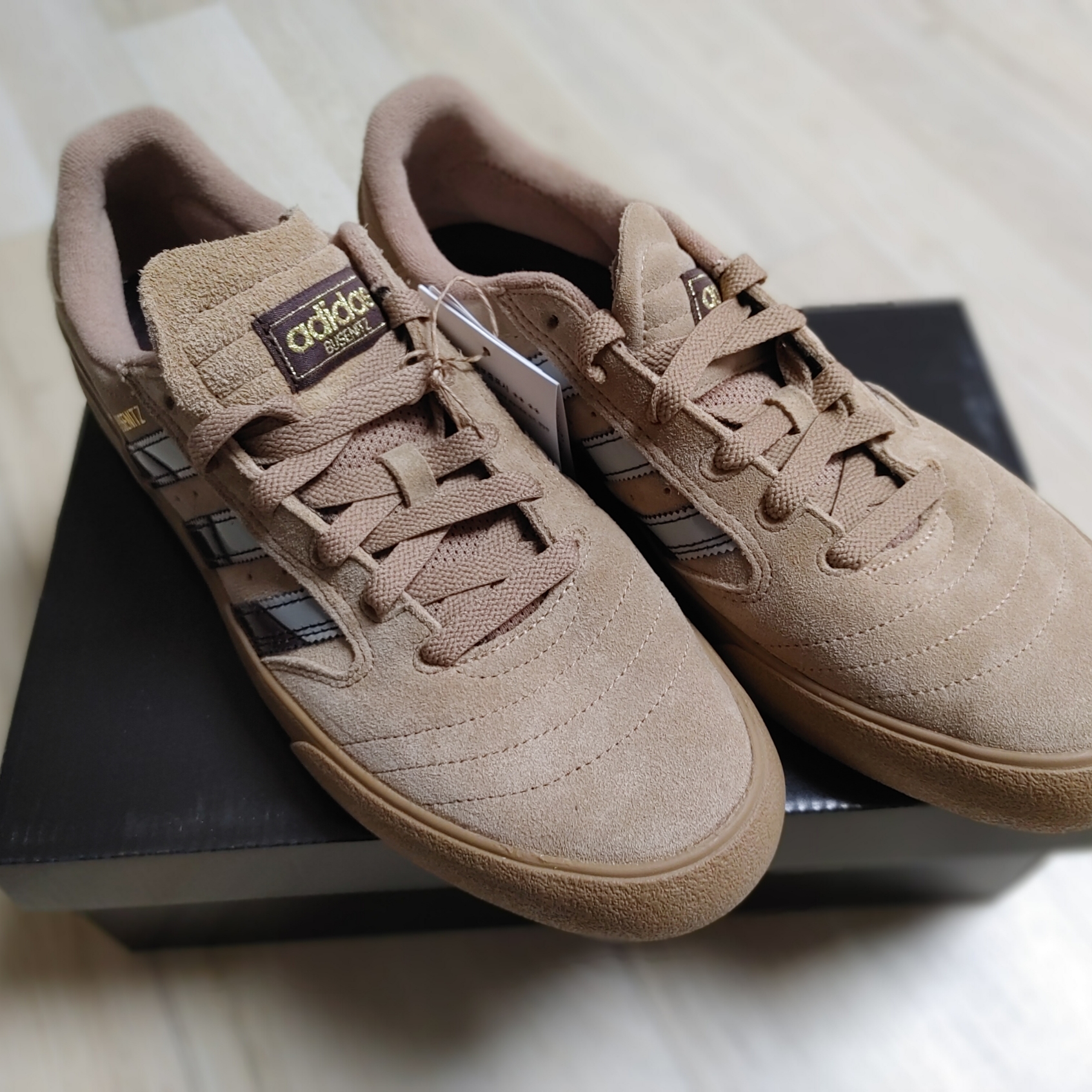 Adidas x Dime Busenitz Vulc 2 Cardboard Light Brown 착용 스타일 - 2
