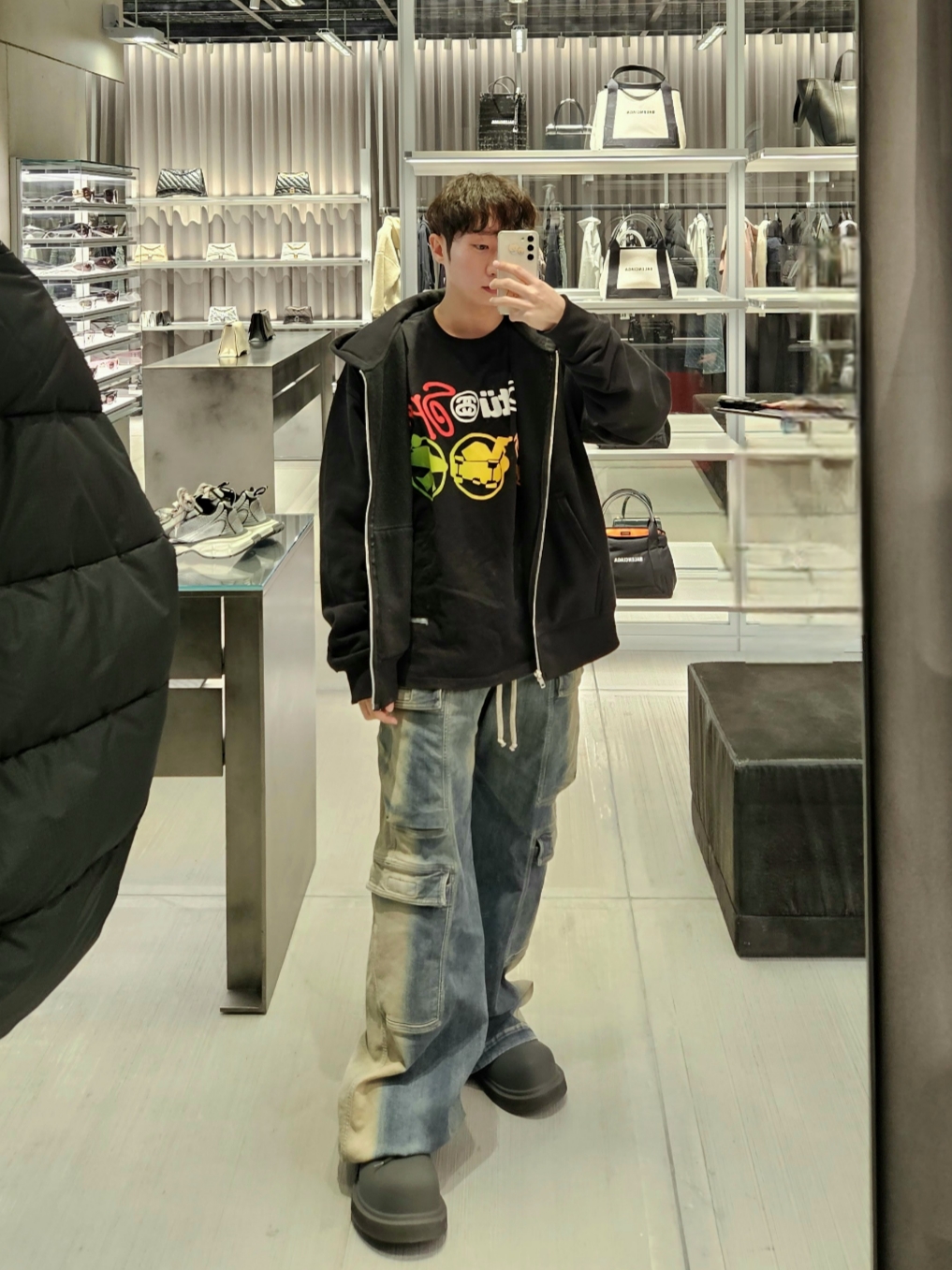 Balenciaga Steroid Derby Black, Stussy x Cactus Plant Flea Market Sport LS T-Shirt Black 착용 스타일 - 1