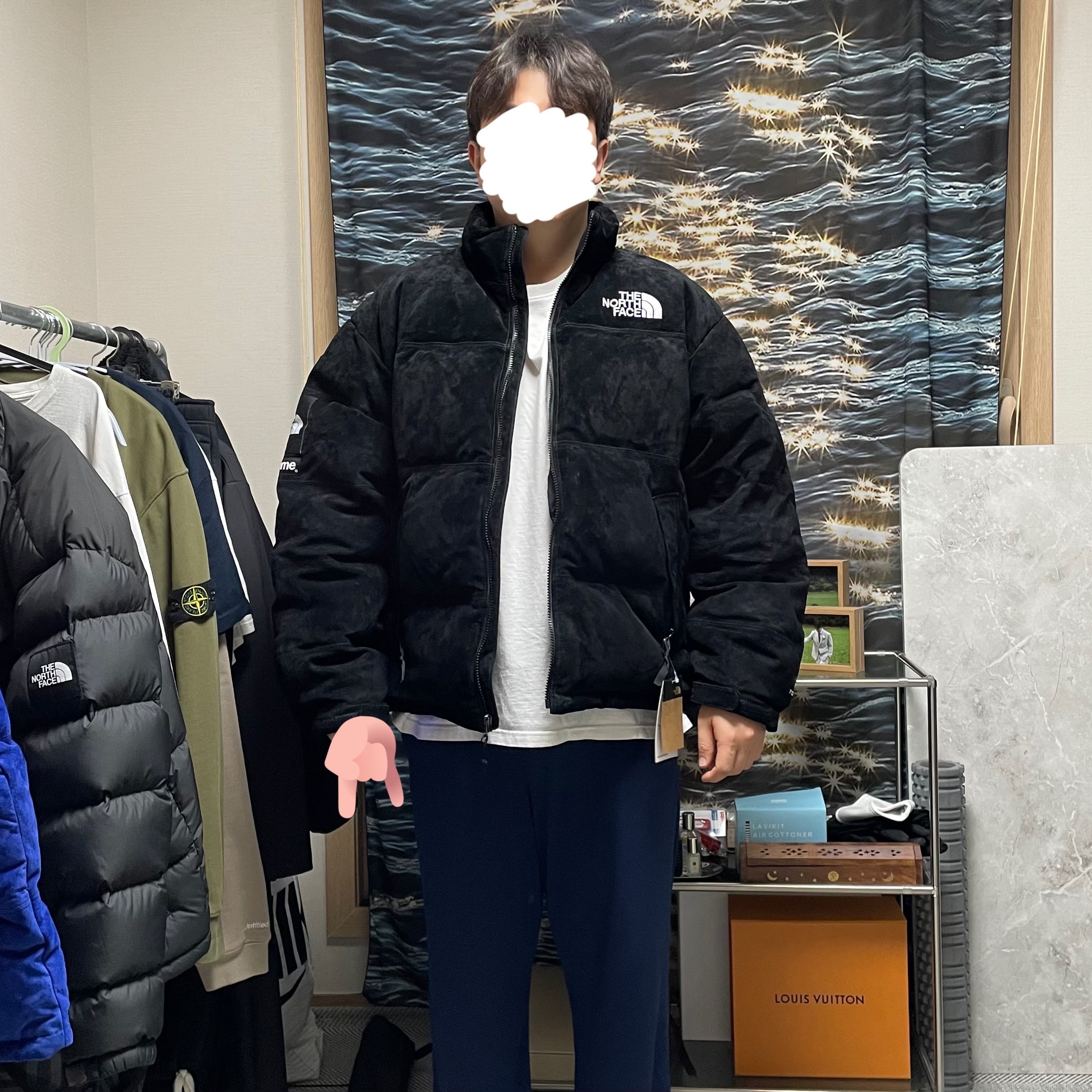 Supreme x The North Face Suede Nuptse Jacket Black - 23FW 착용 스타일 - 2