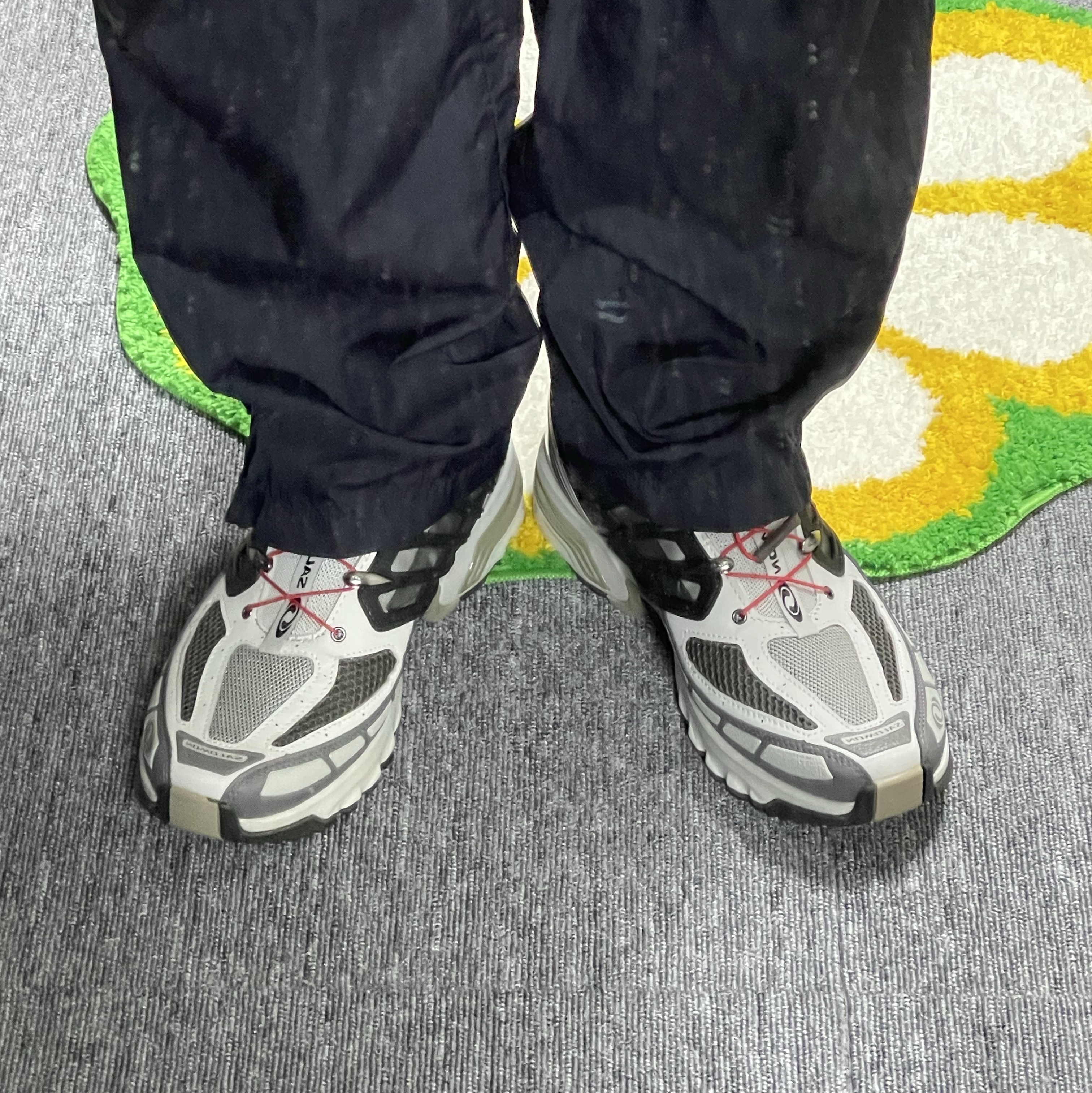 Salomon ACS Pro Beluga Vintage Khaki 착용 스타일 - 2