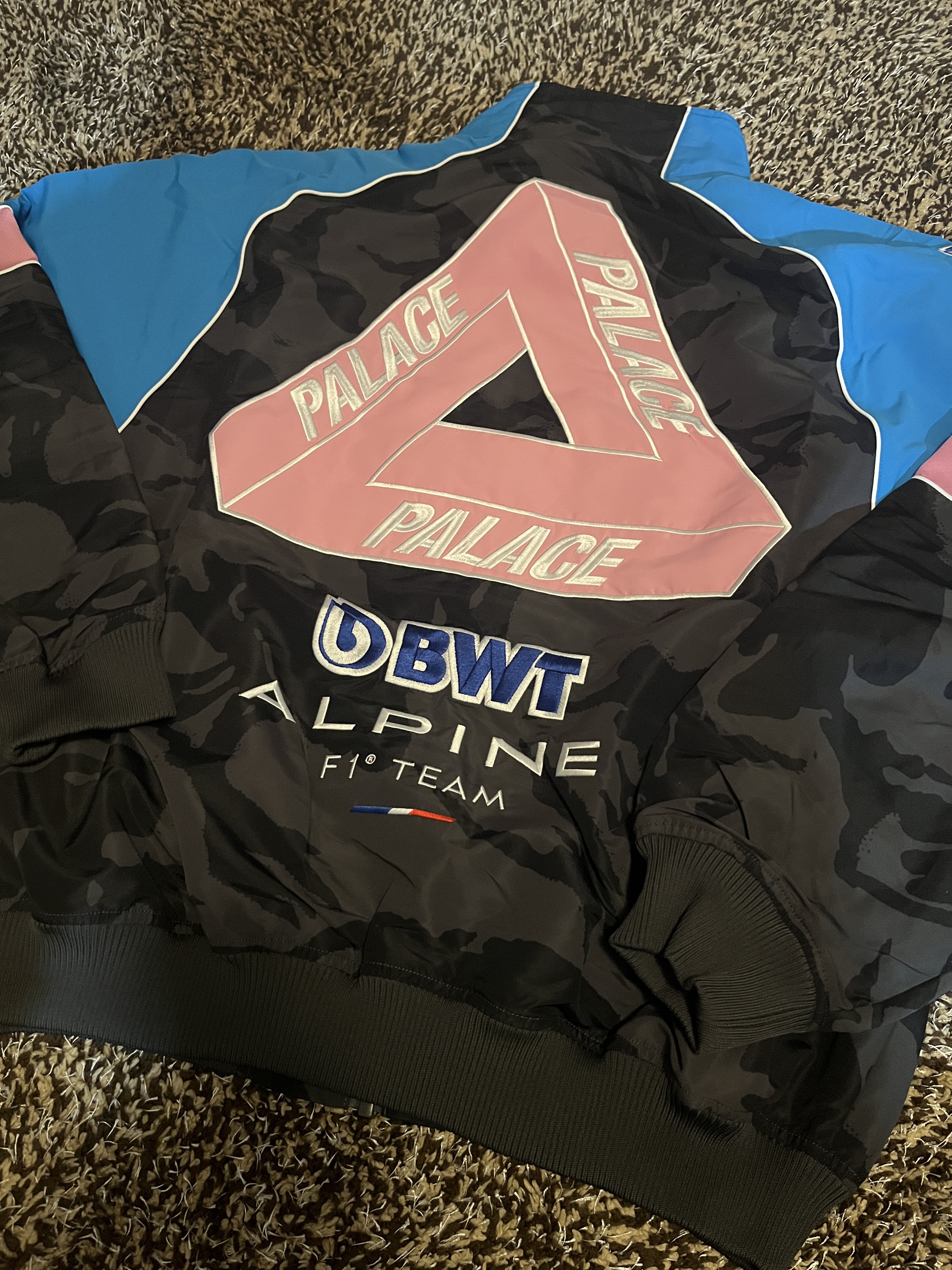 Palace x Kappa For Alpine Tracksuit Top Night Desert Camo - 23FW, Palace Gore-Tex Corduroy Bucket Hat Black - 21FW 착용 스타일 - 1