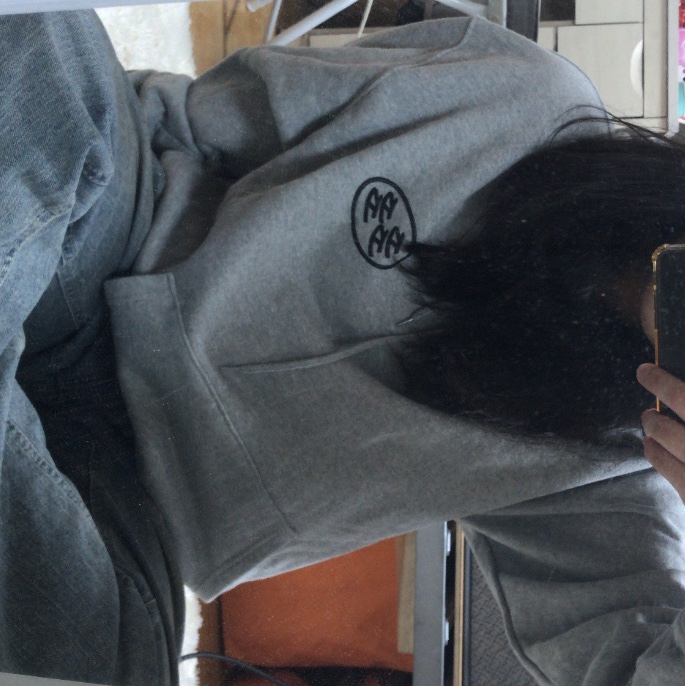 Dada Logo Hoodie Grey 착용 스타일 - 1