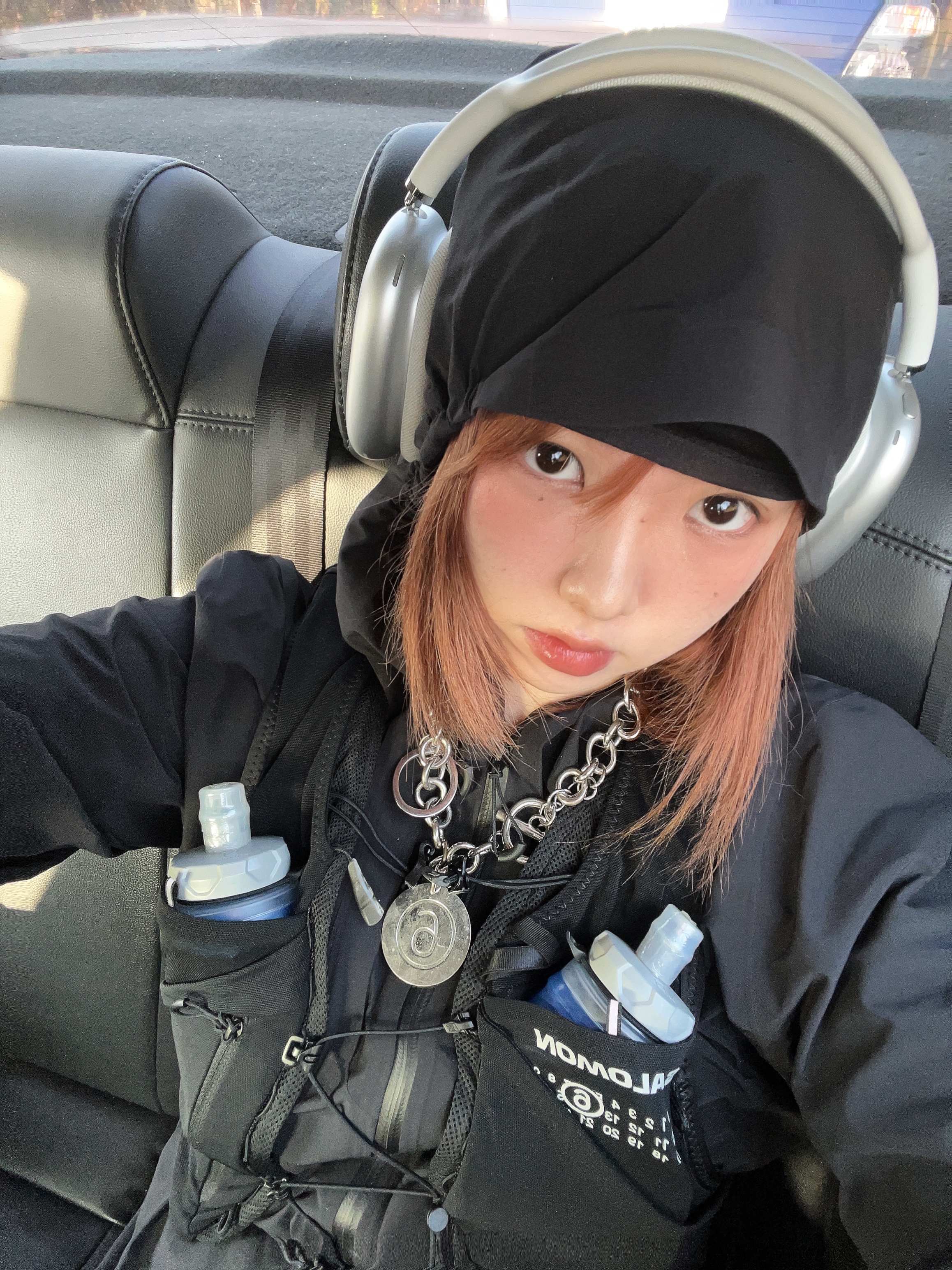 Salomon x MM6 Maison Margiela Gilet Black 착용 스타일