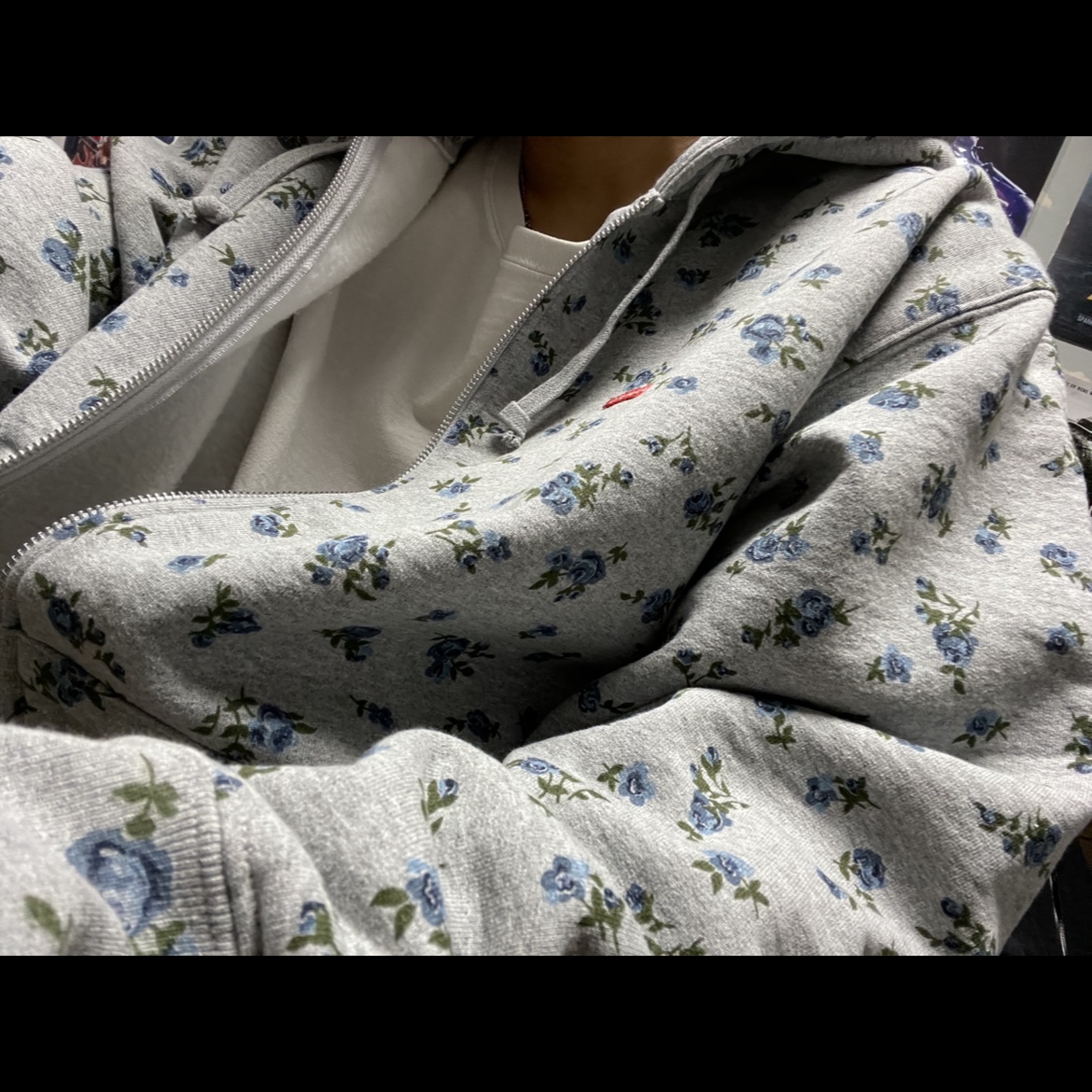 Supreme Small Box Zip Up Hooded Sweatshirt Flowers - 23FW 착용 스타일