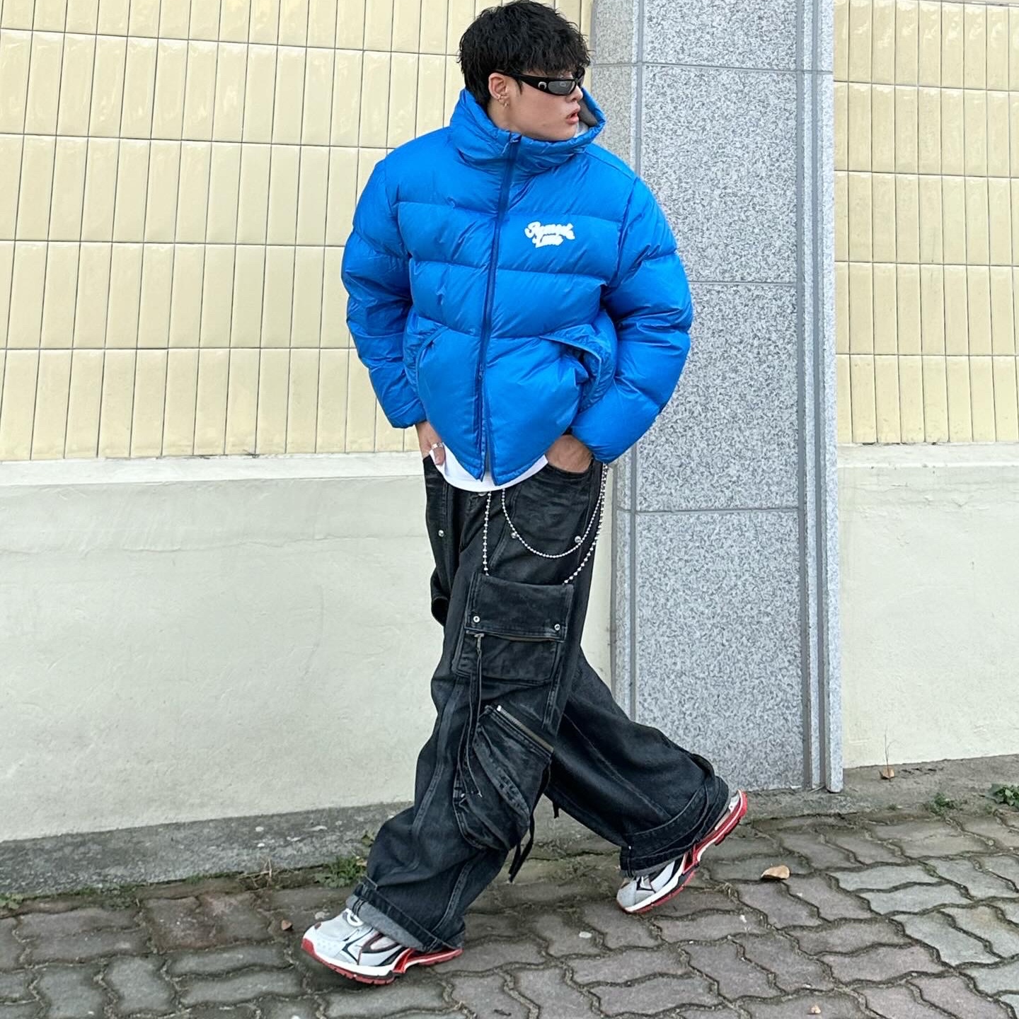 Balenciaga X-Pander Sneakers Red Silver 착용 스타일 - 1