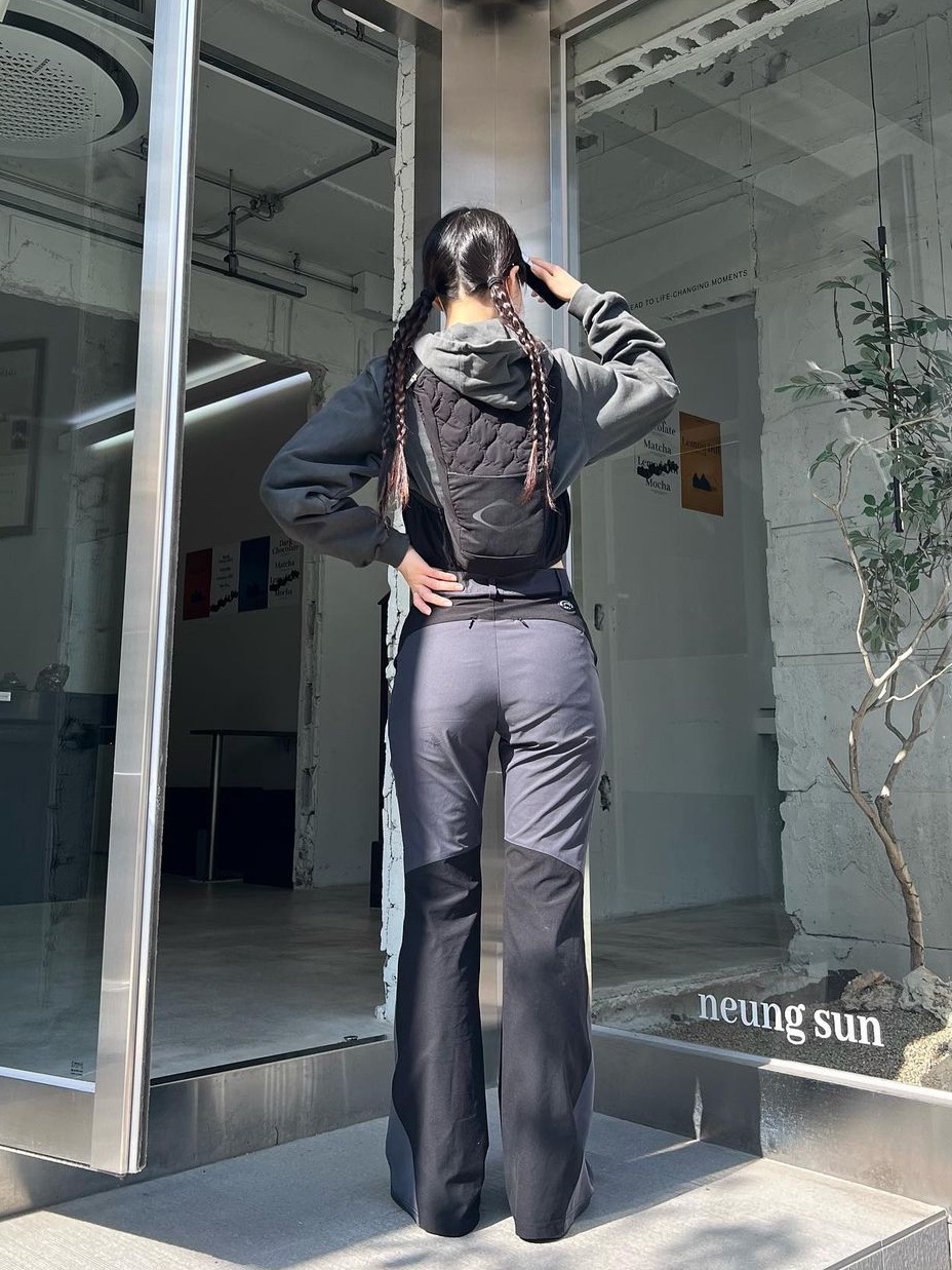 Art of Field Bootscut Long Pants Black 착용 스타일 - 1