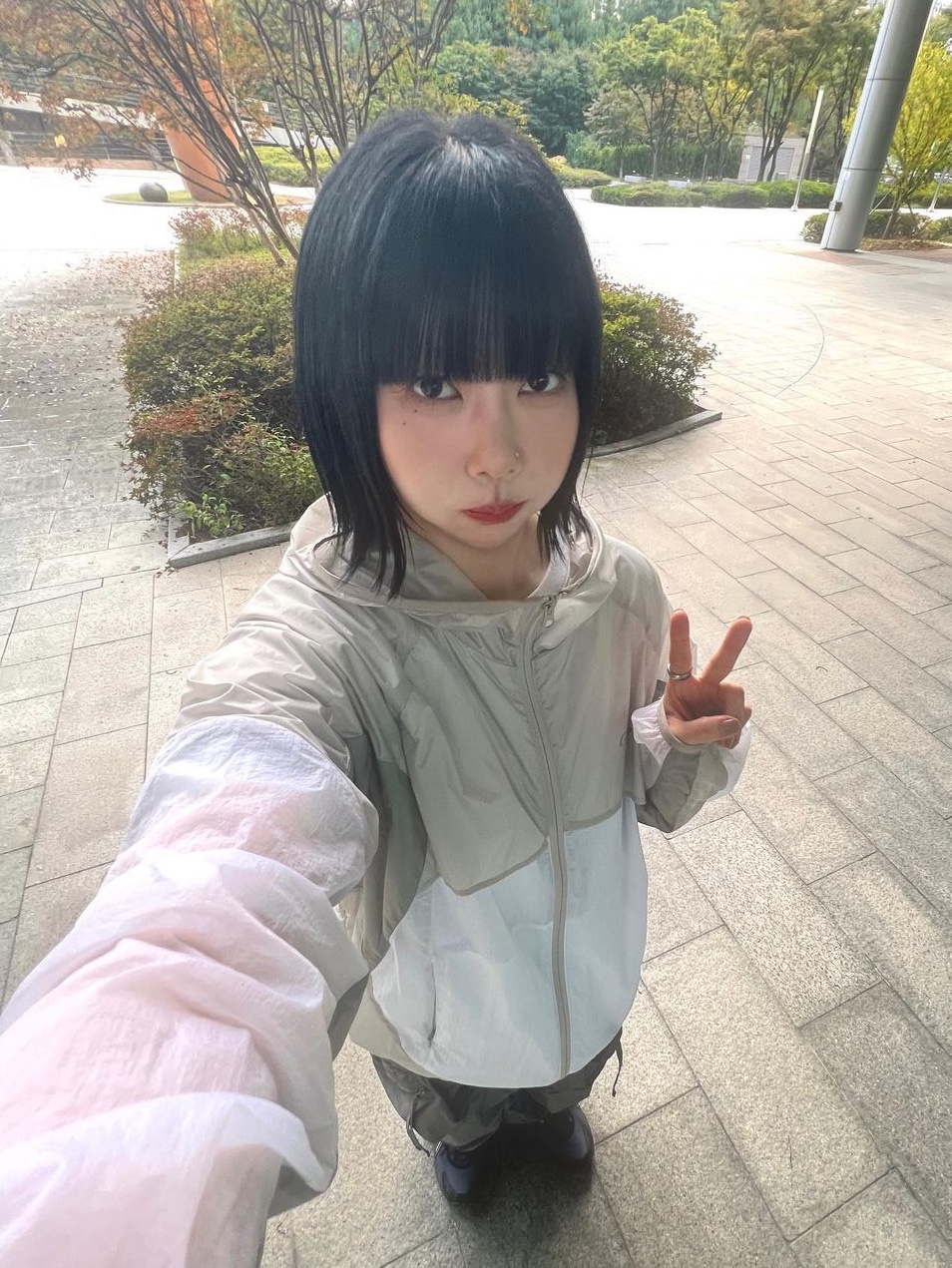 Art of Field Mix Packable Jacket Light Gray 착용 스타일 - 2