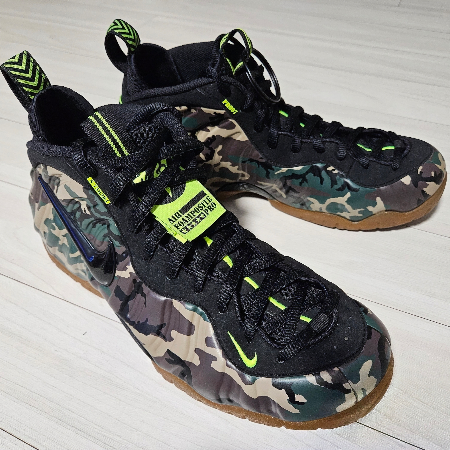 Nike Air Foamposite Pro Army Camo 착용 스타일 - 2