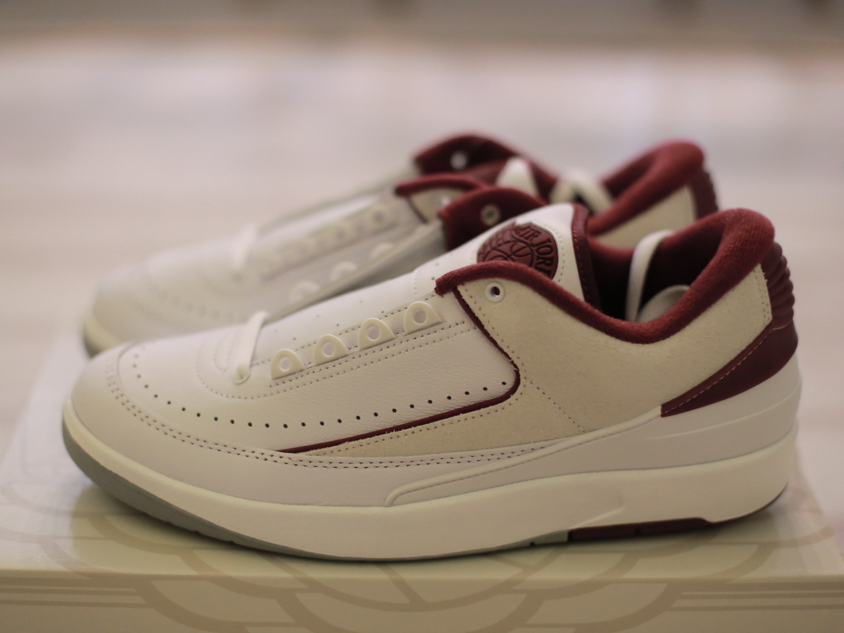 Jordan 2 Retro Low Cherrywood 착용 스타일 - 1