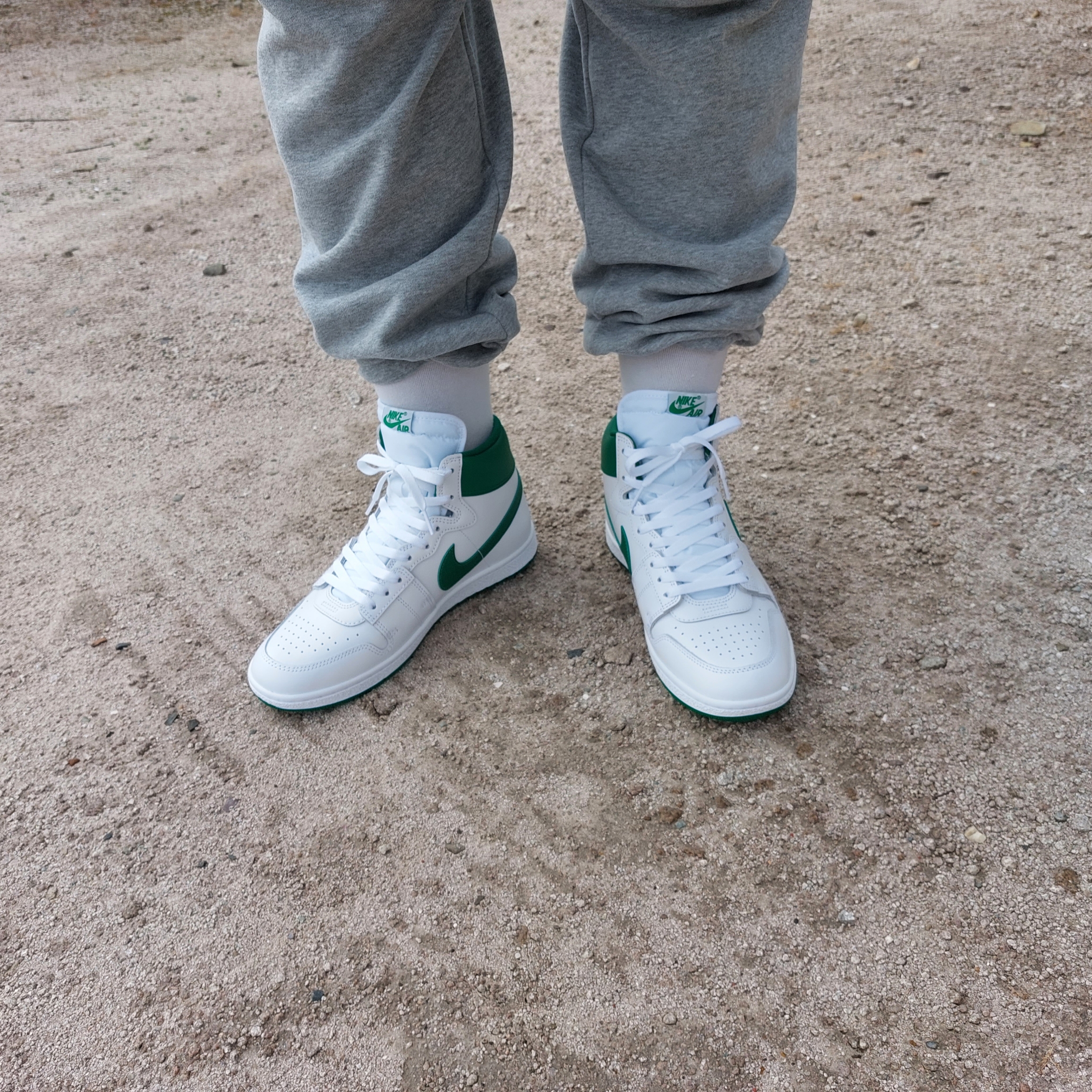Jordan Air Ship SP White Pine Green 착용 스타일 - 1