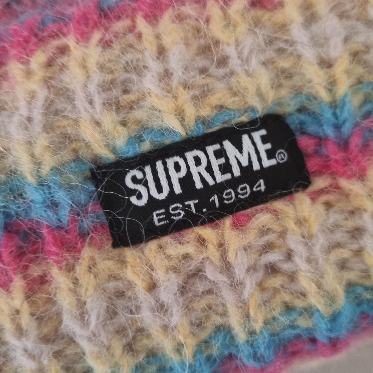 Supreme Loose Stripe Beanie White - 23FW 착용 스타일