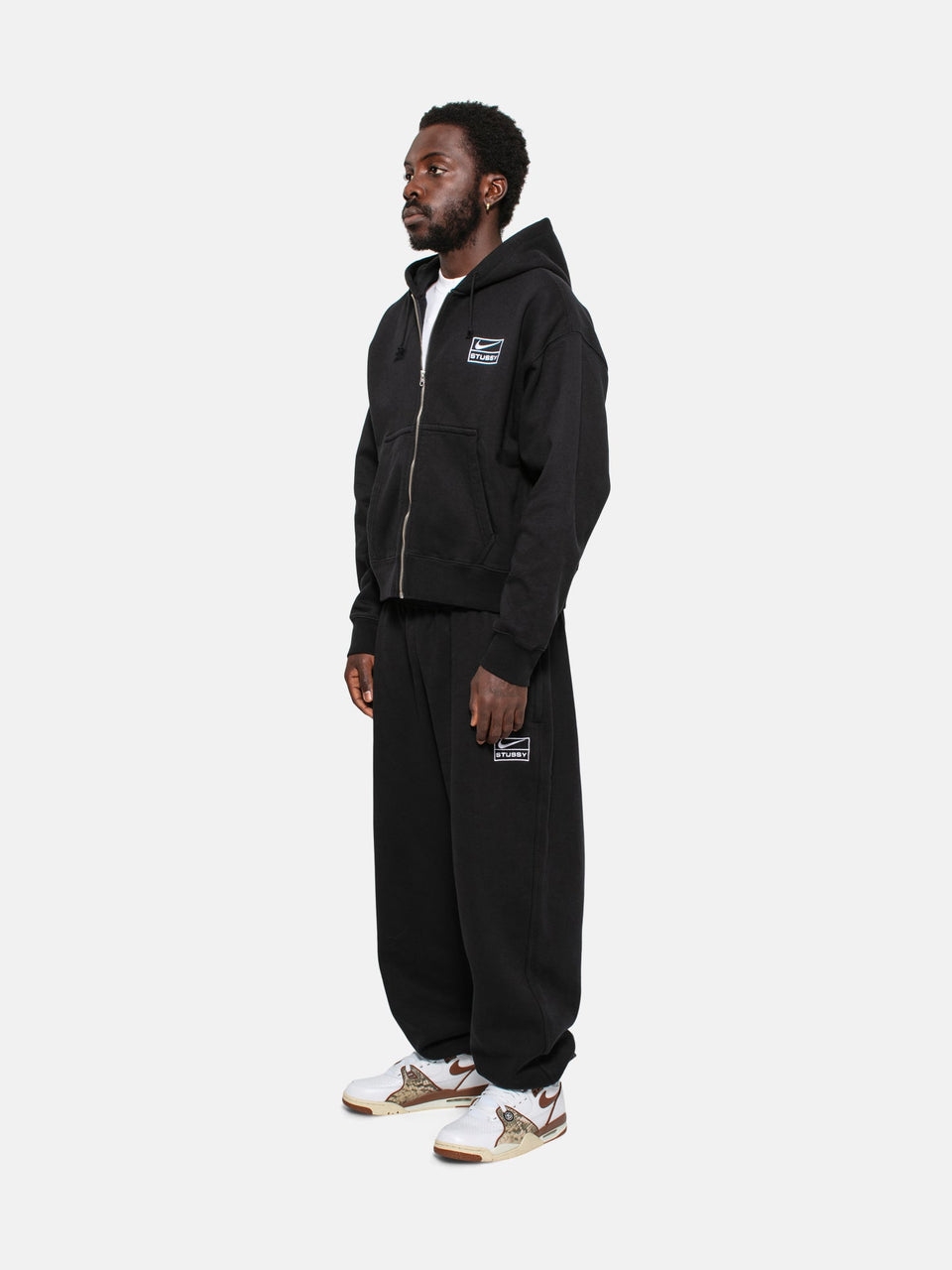Nike x Stussy Full Zip Washed Fleece Hoodie Black (FJ9175-010) 착용 스타일 - 4