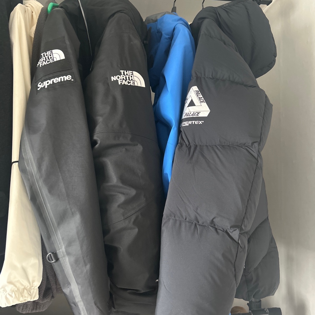 Palace Pertex Matte Balaclava Puffa Black - 23FW 착용 스타일 - 2