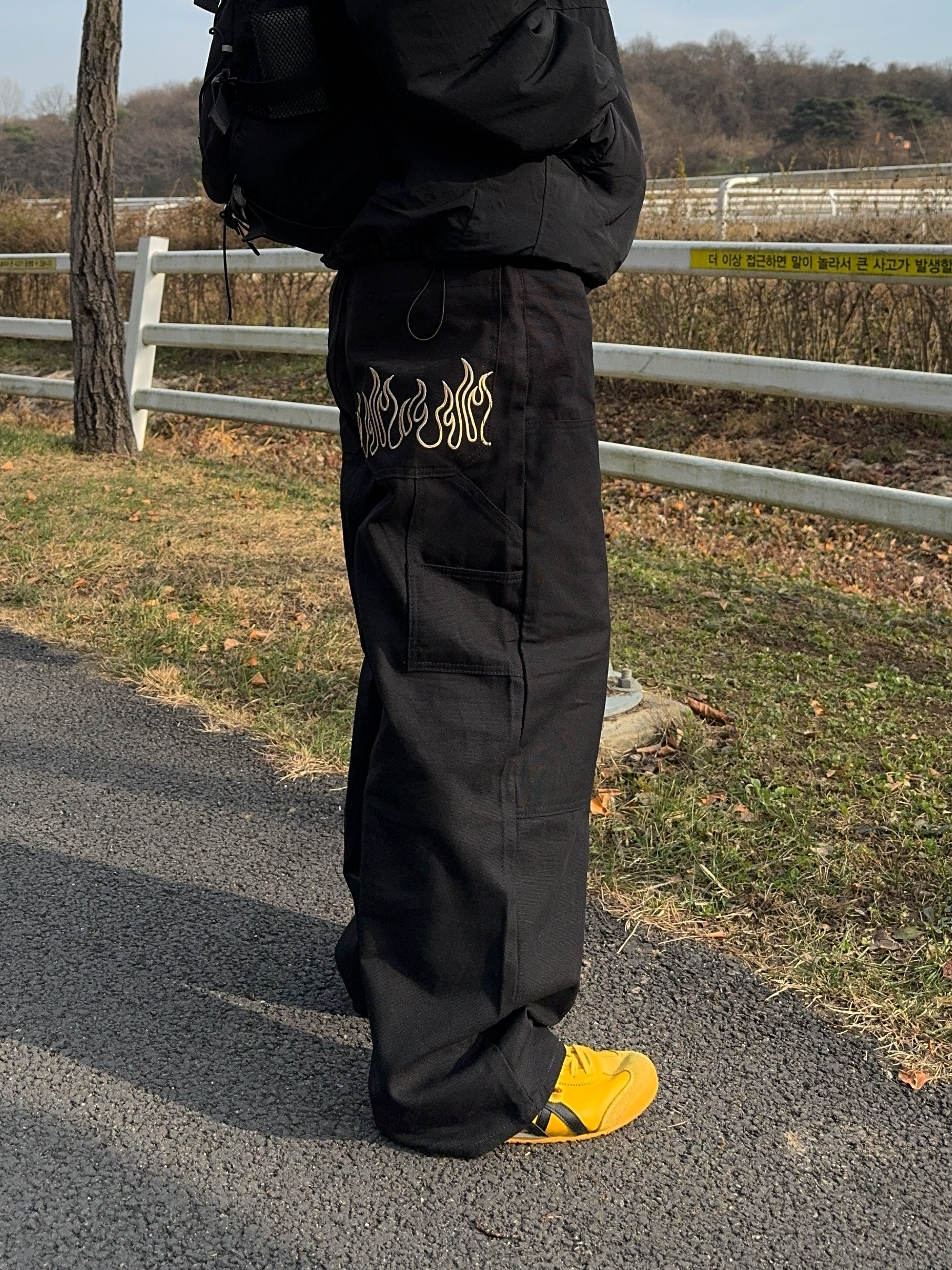 Onitsuka Tiger Mexico 66 Yellow Black 착용 스타일 - 6