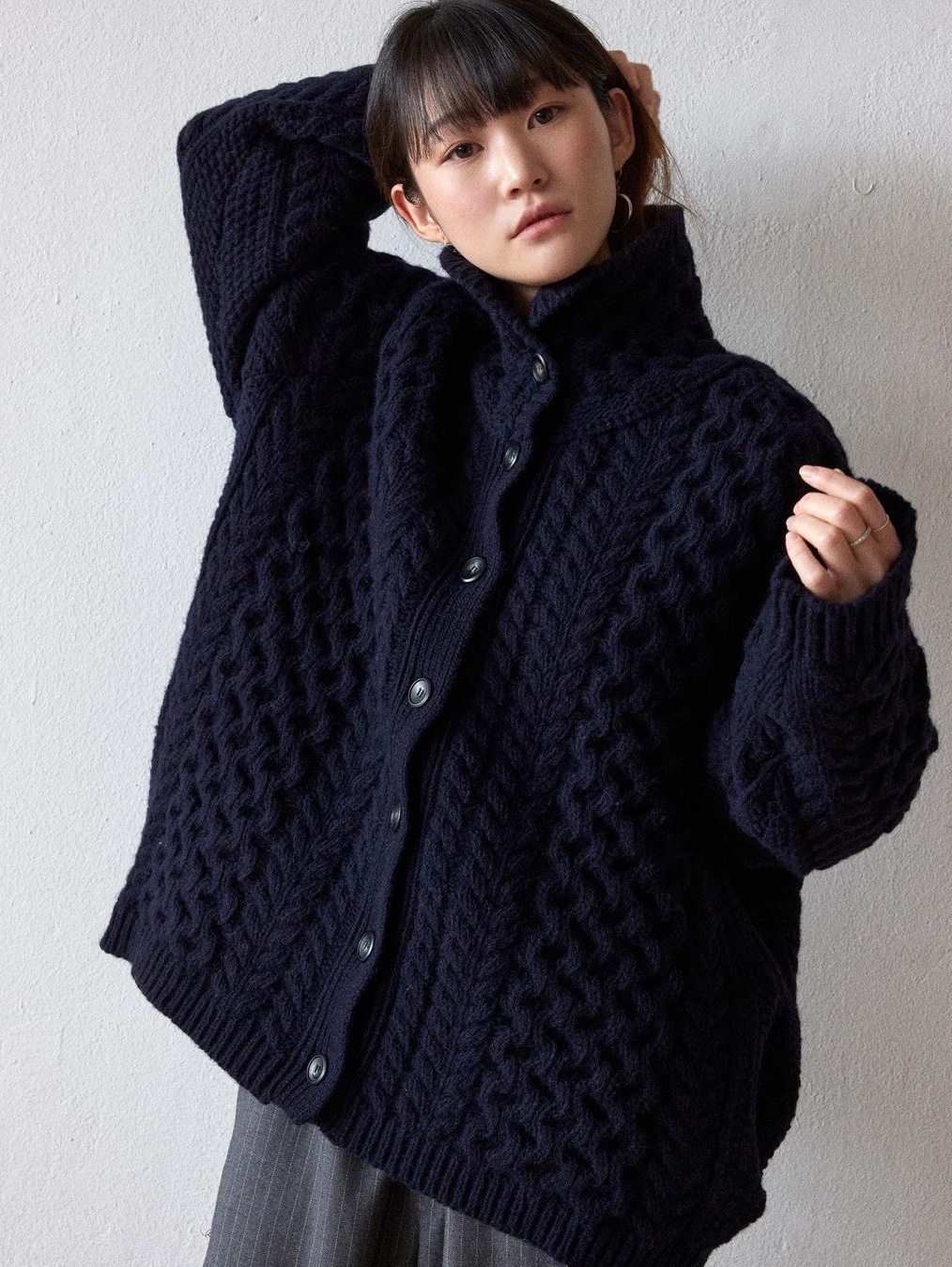 Saenginstudios Shetland Pure Wool Cardigan Navy, Saenginstudios Shetland Pure Wool Cardigan Cream 착용 스타일