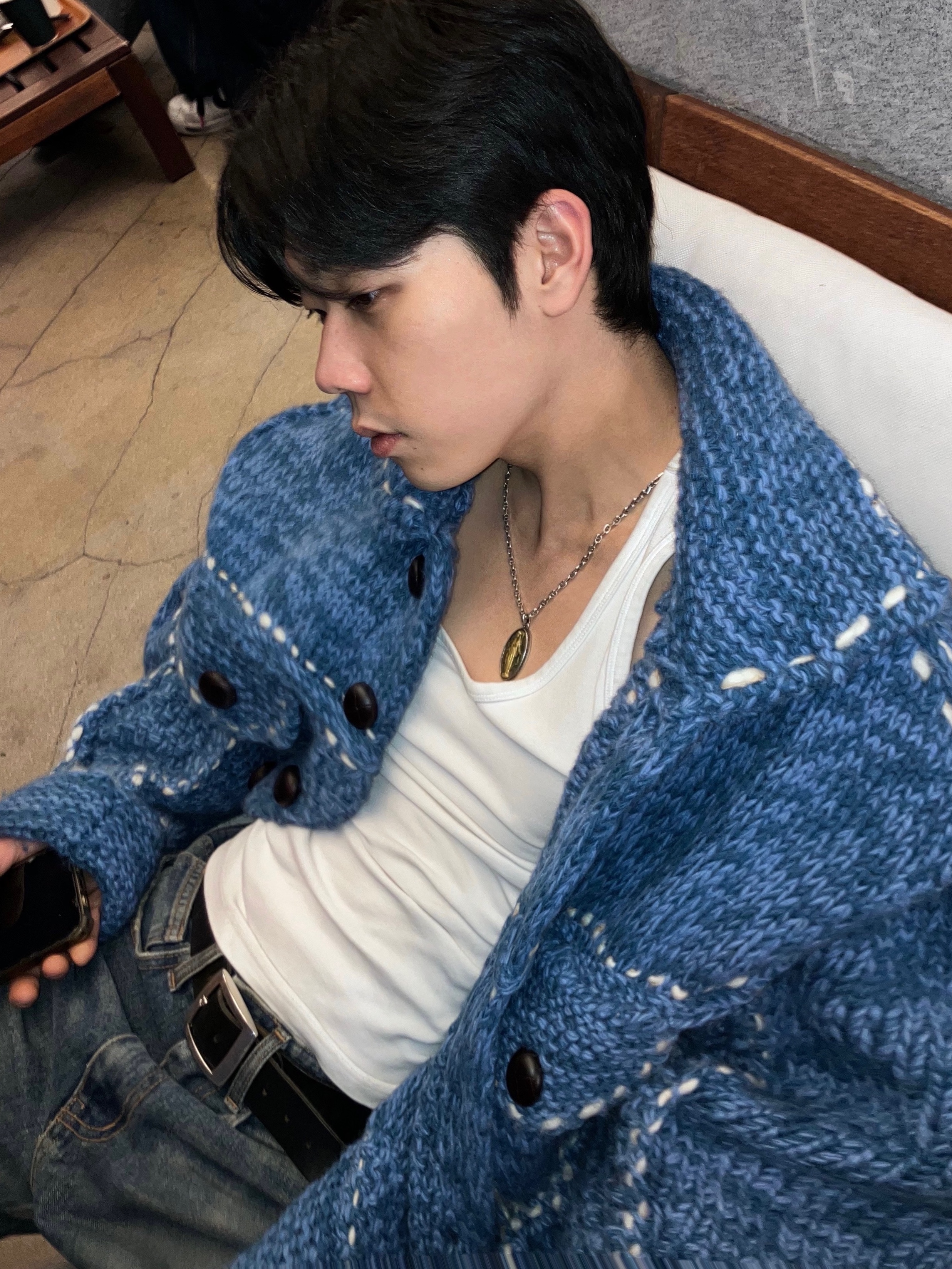 Kapital Wool Hand Knit Cowichan G Jean Navy 착용 스타일 - 2