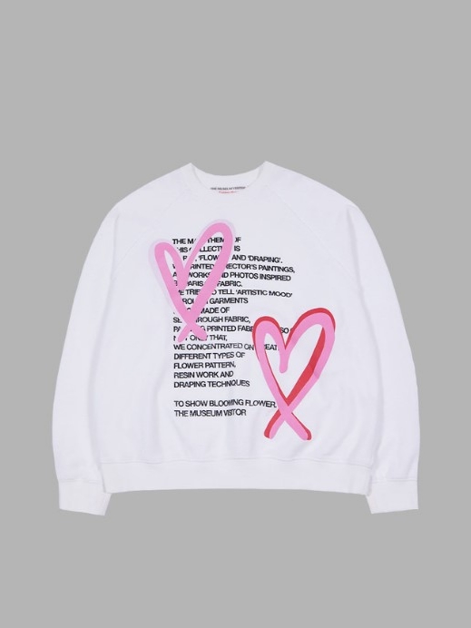 The Museum Visitor Heart Printed Inside-Out Sweatshirts Black 착용 스타일 - 2