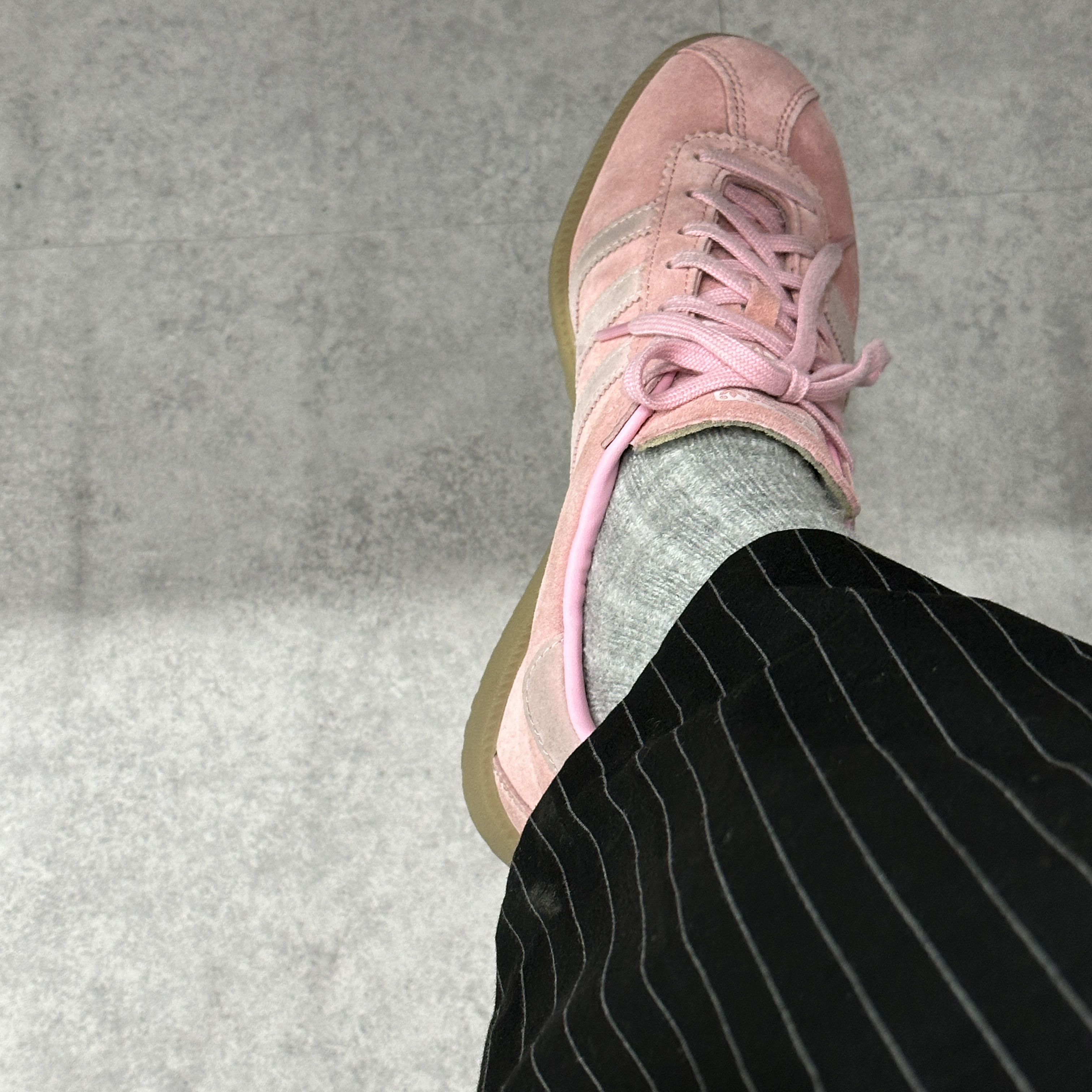 Adidas Bermuda Glow Pink, Isabel Marant Small Yenky Logo Tote Bag Black 착용 스타일 - 2
