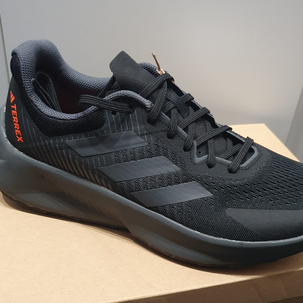 Adidas Terrex Soulstride Flow Core Black 착용 스타일