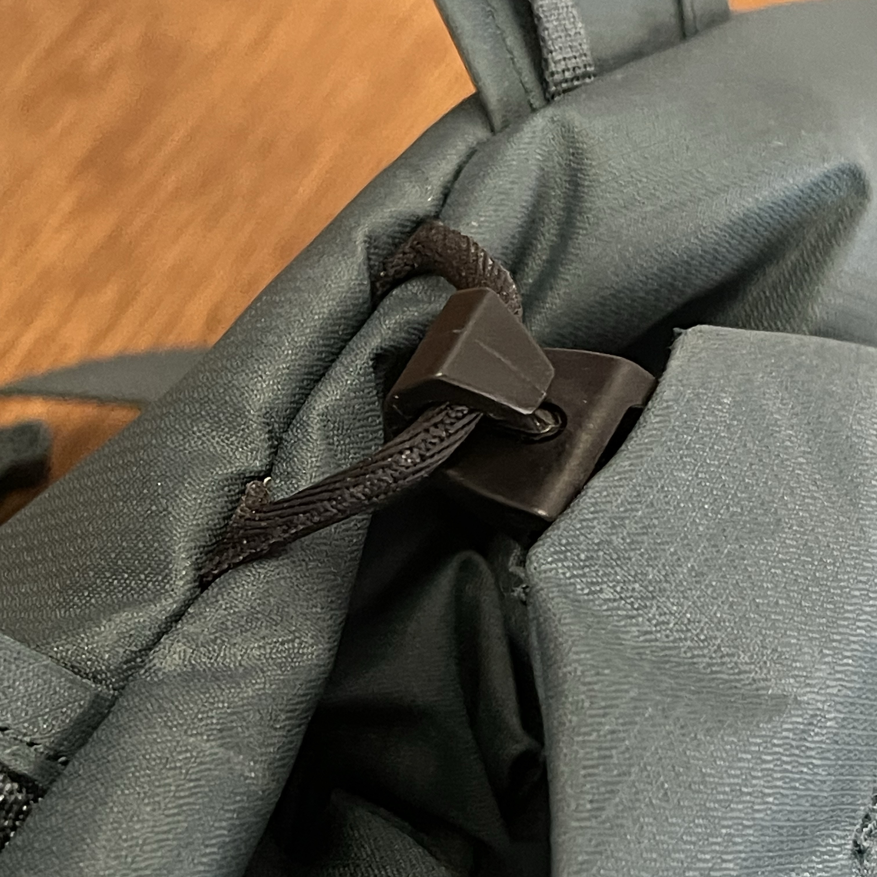 Arc'teryx Heliad 10 Backpack Boxcar 착용 스타일 - 2