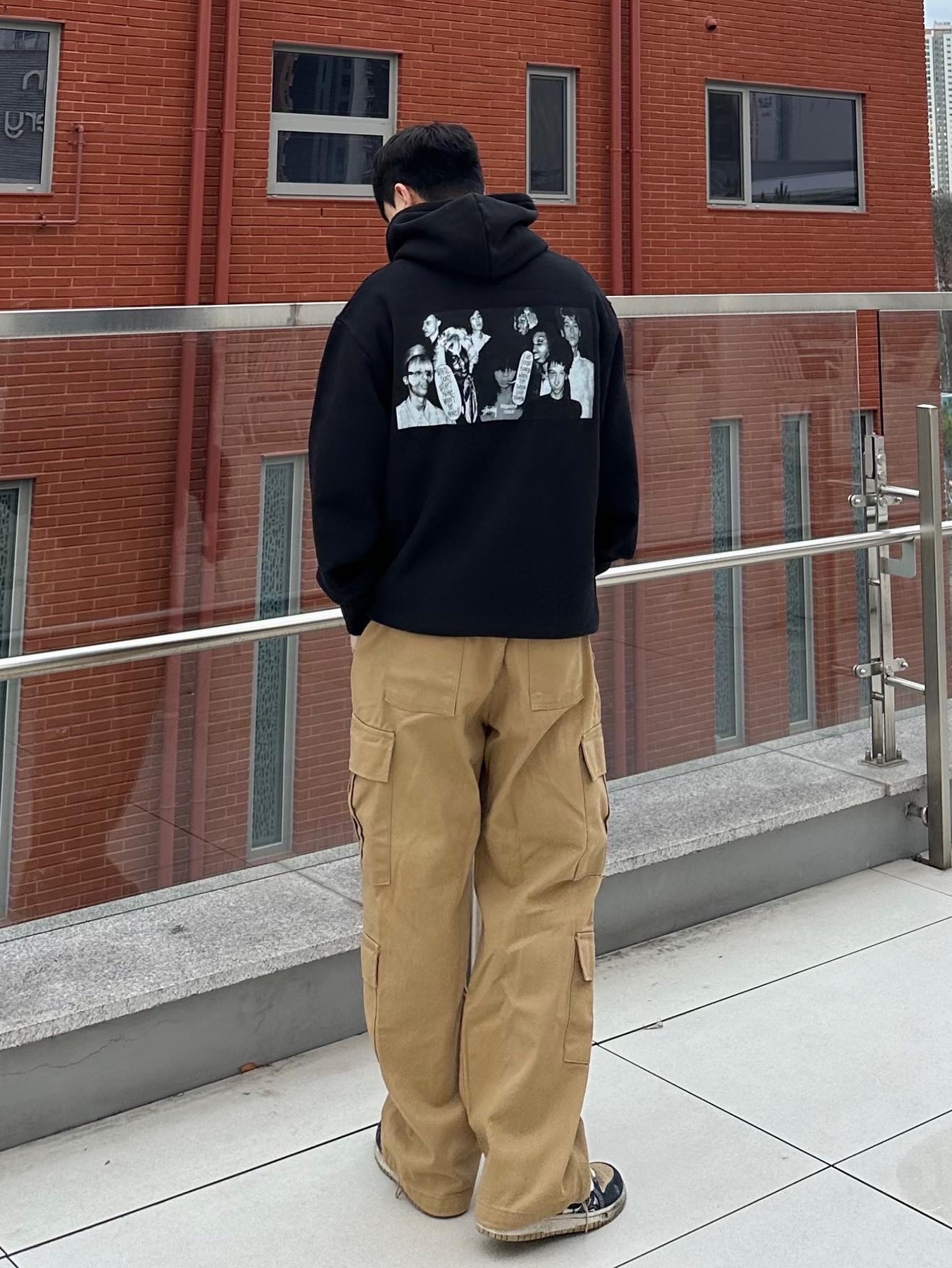 Stussy x Martine Rose Collage Pigment Dyed Hoodie Black, Nike x Travis Scott SB Dunk Low 착용 스타일 - 2
