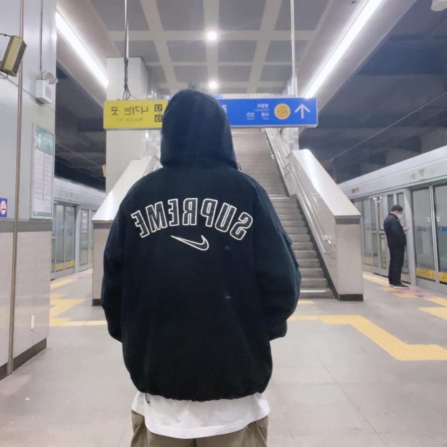 Supreme x Nike Arc Corduroy Hooded Jacket Black - 22SS 착용 스타일