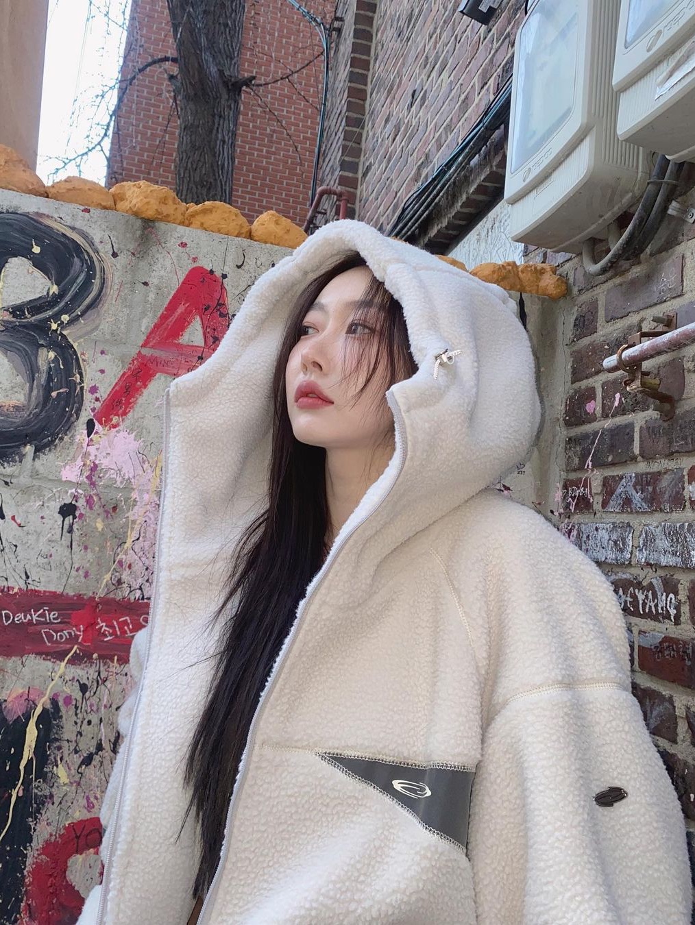 Opening Project Traveller Hooded Fleece Jacket Ecru 착용 스타일 - 2