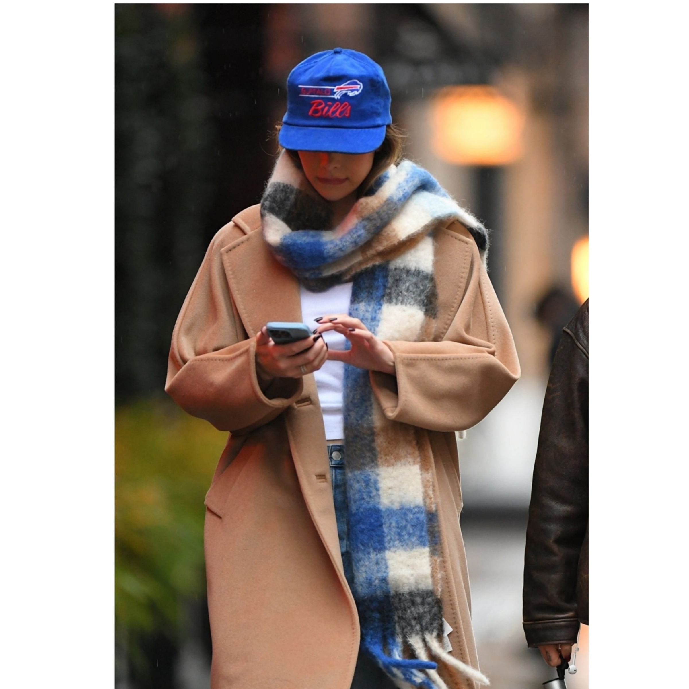 Acne Studios Mohair Check Muffler Blue Beige Black 착용 스타일 - 2