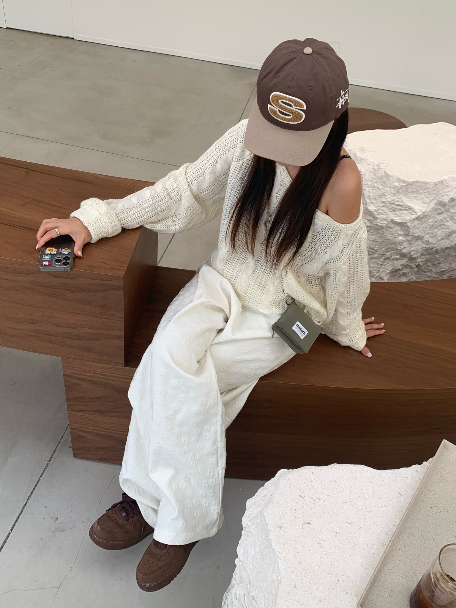 Stussy Chenille S Low Pro Cap Brown, (W) Nike Air Force 1 '07 Cacao Wow 착용 스타일