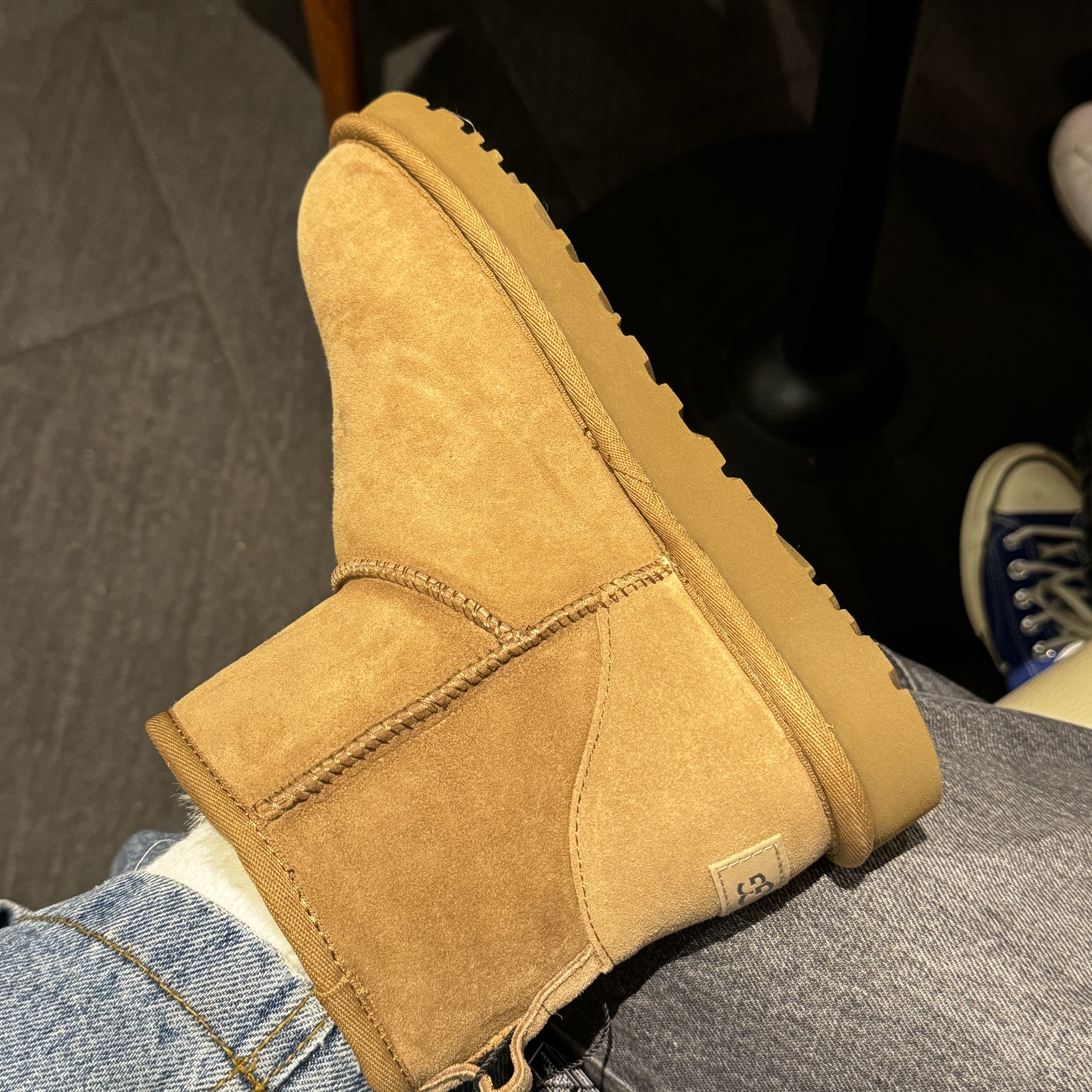 (W) UGG Classic Mini II Boots Chestnut 착용 스타일 - 2