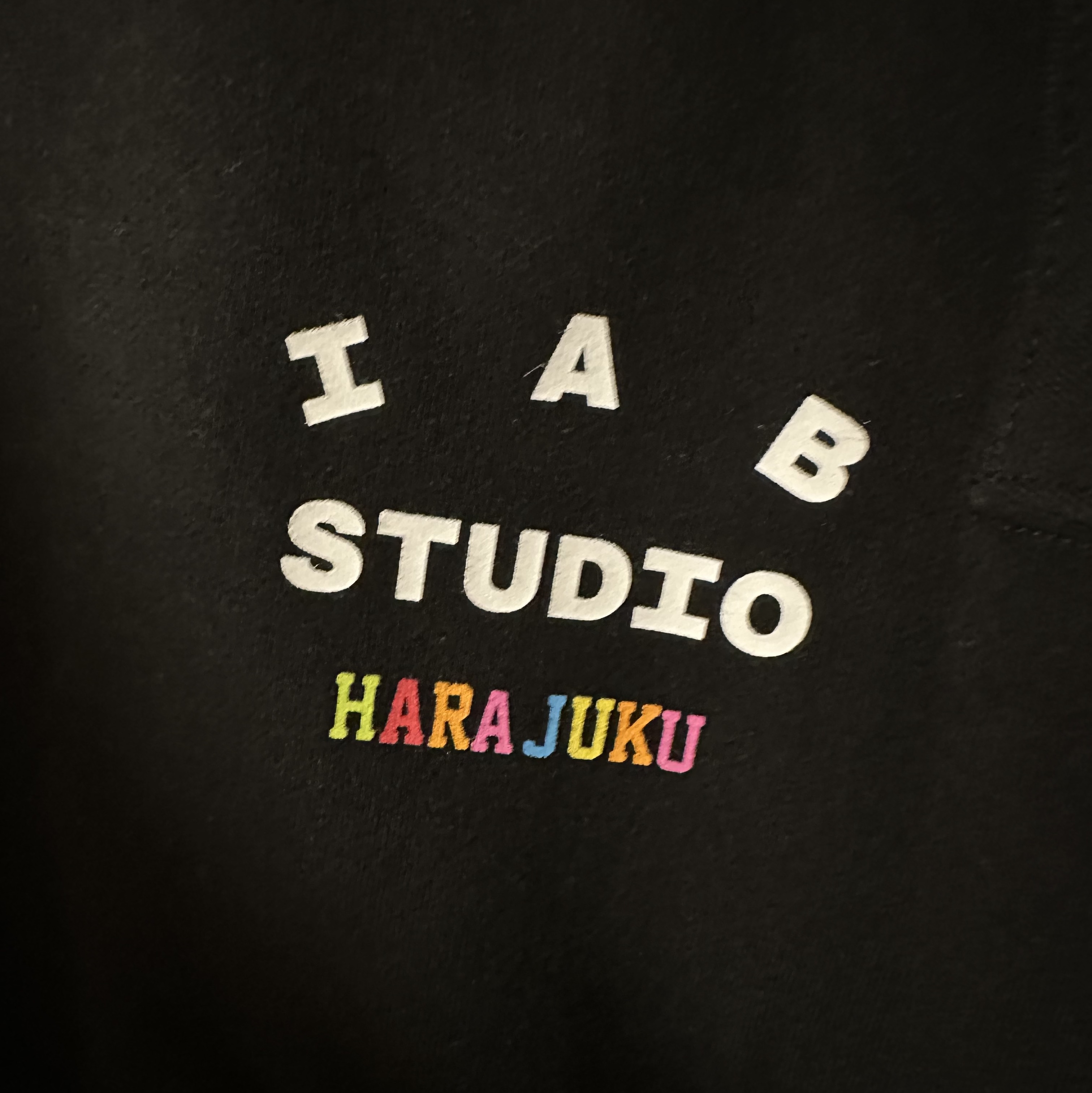 IAB Studio Harajuku Hoodie Black - Harajuku Exclusive 착용 스타일 - 2