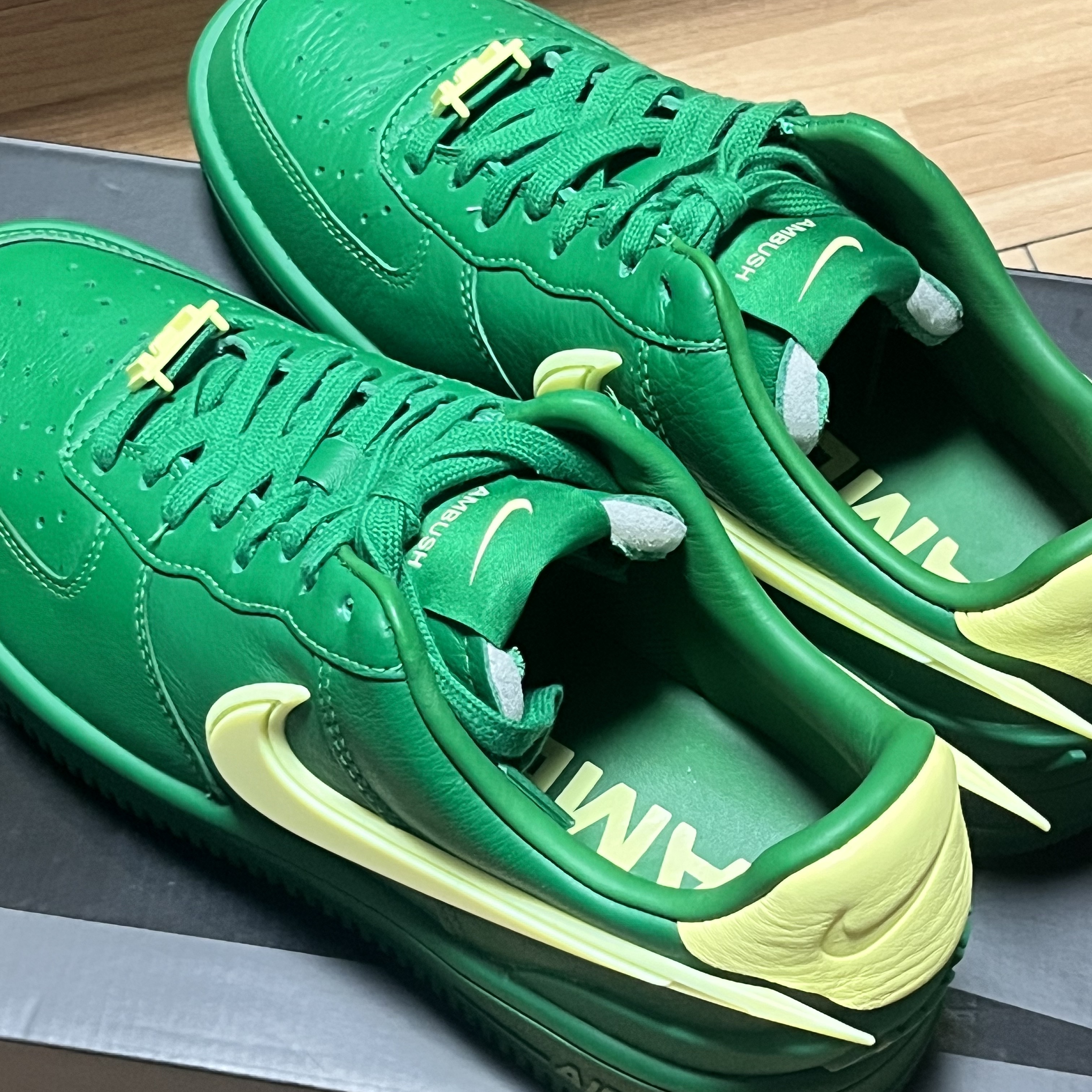 Nike x Ambush Air Force 1 Low SP Pine Green and Citron 착용 스타일