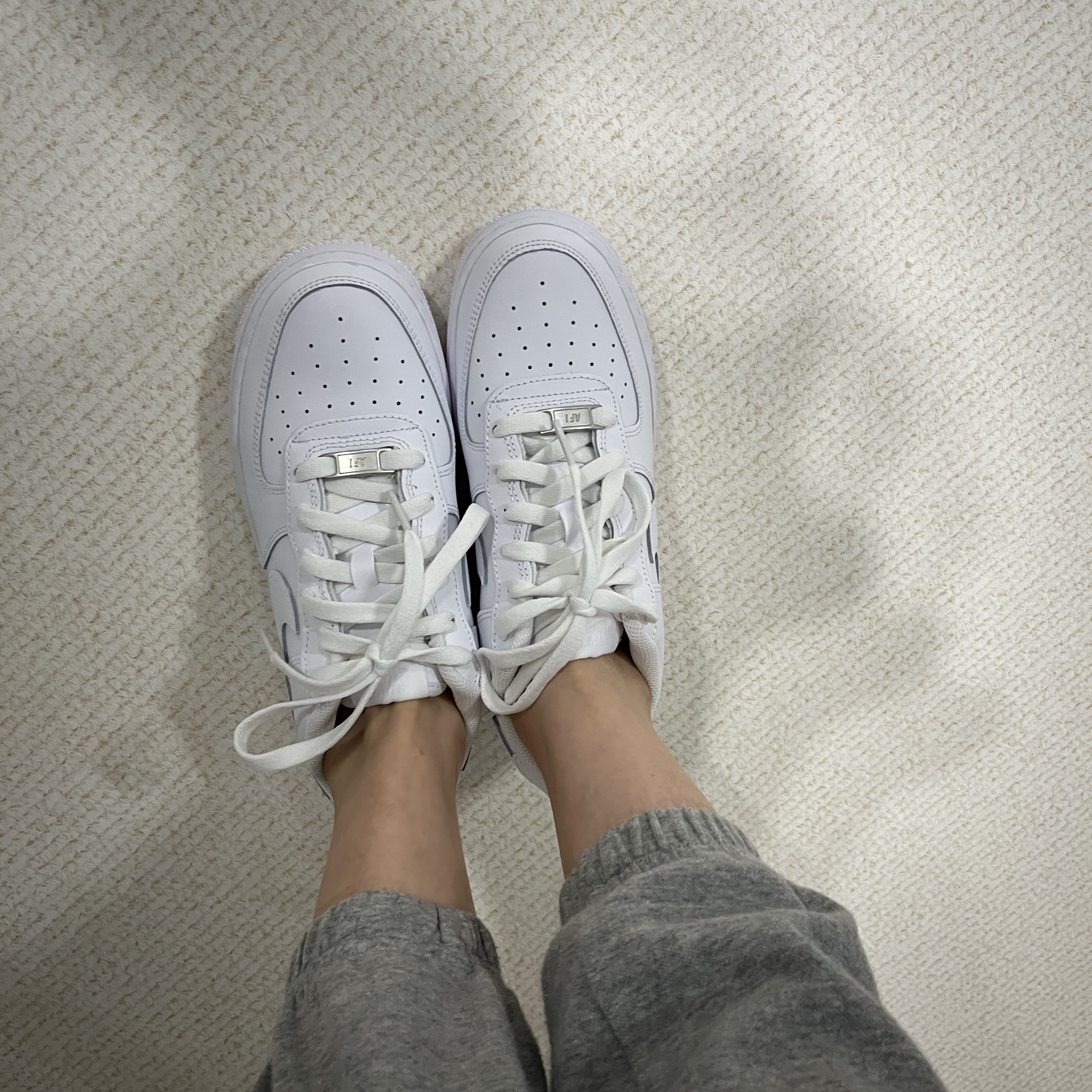 (GS) Nike Air Force 1 LE White 착용 스타일