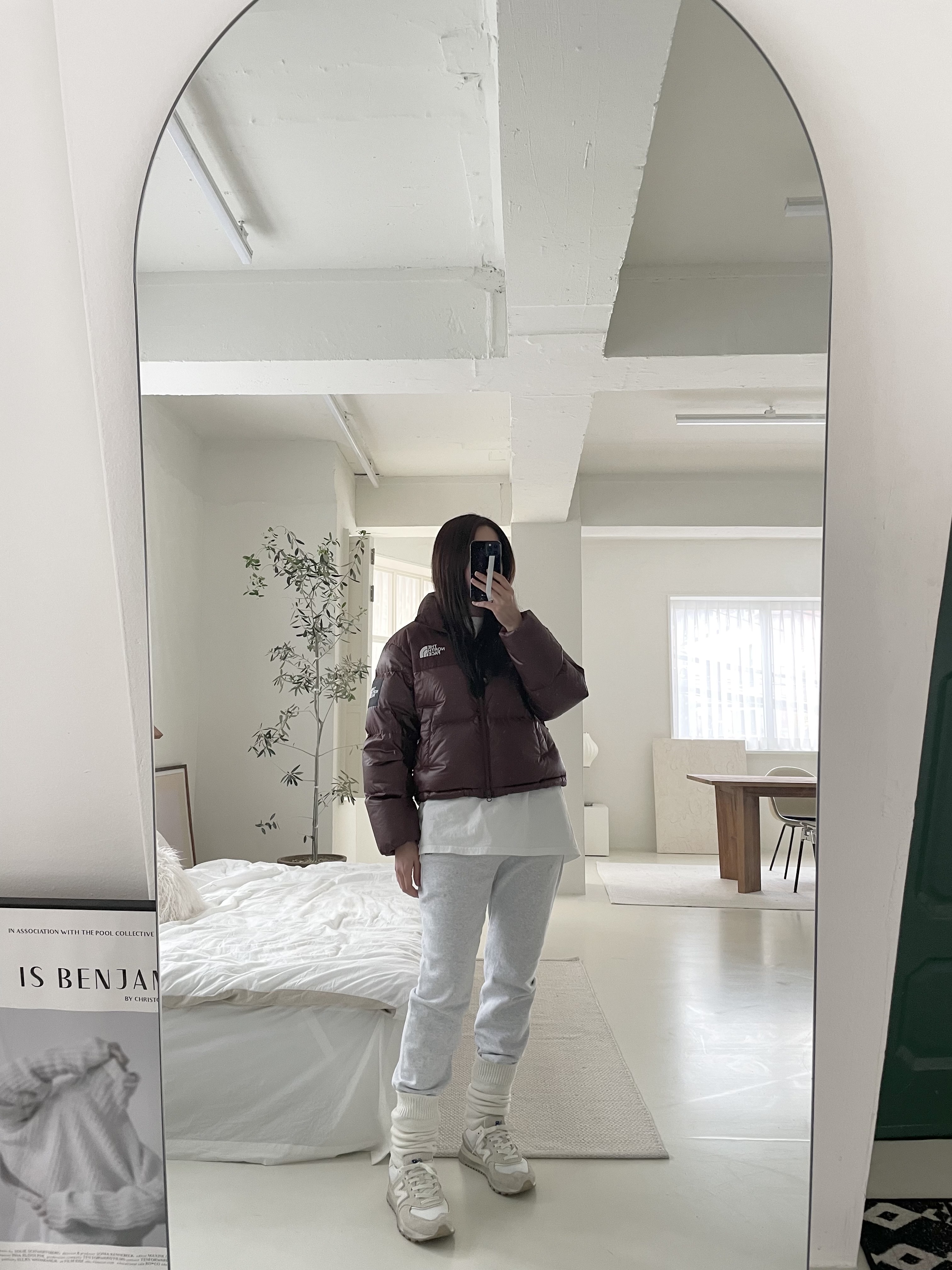 (W) The North Face White Label Novelty Nuptse Down Jacket Cocoa Brown, Stussy Basic Stussy T-Shirt White 2023 착용 스타일 - 1