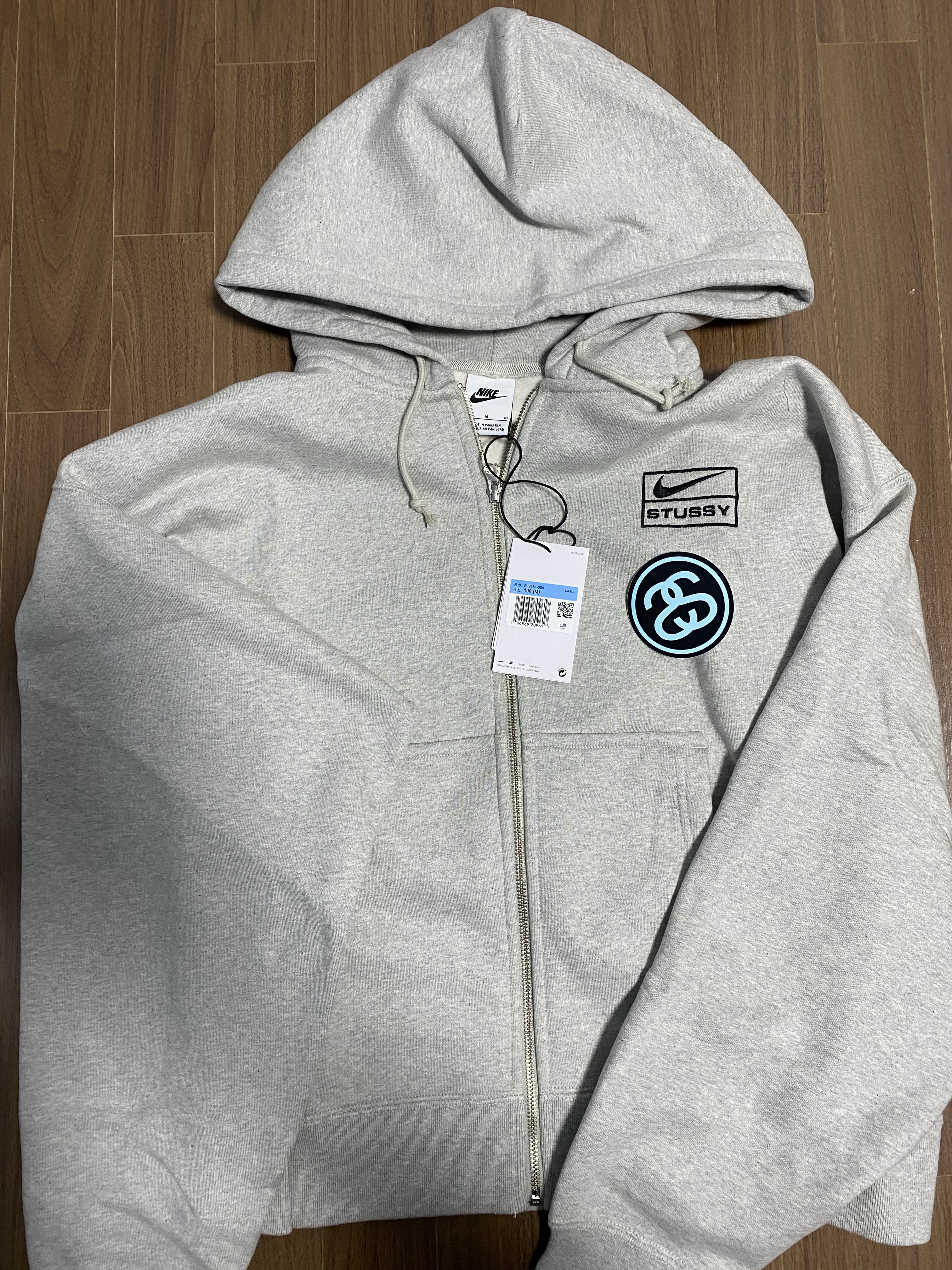 Nike x Stussy Full Zip Fleece Hoodie Grey Heather (FJ9181-050) 착용 스타일