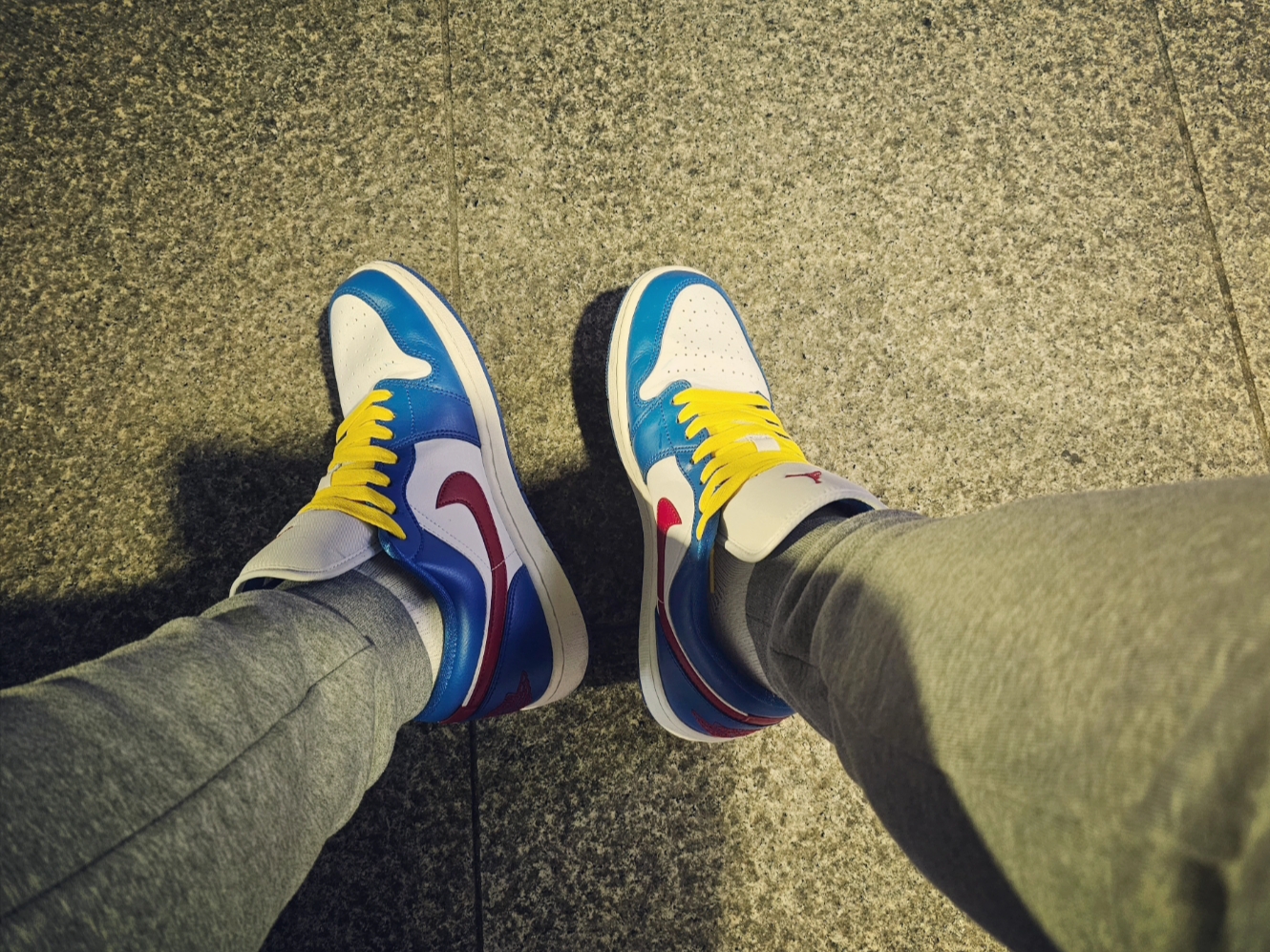 (W) Jordan 1 Low Sport Blue Gym Red 착용 스타일 - 1