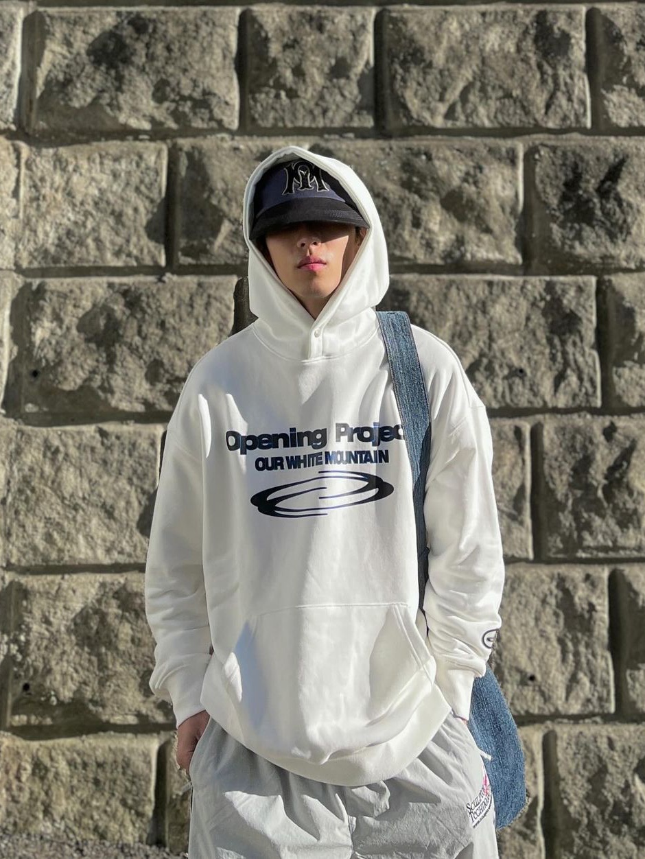 Opening Project Identity Hoodie Off White 착용 스타일 - 1
