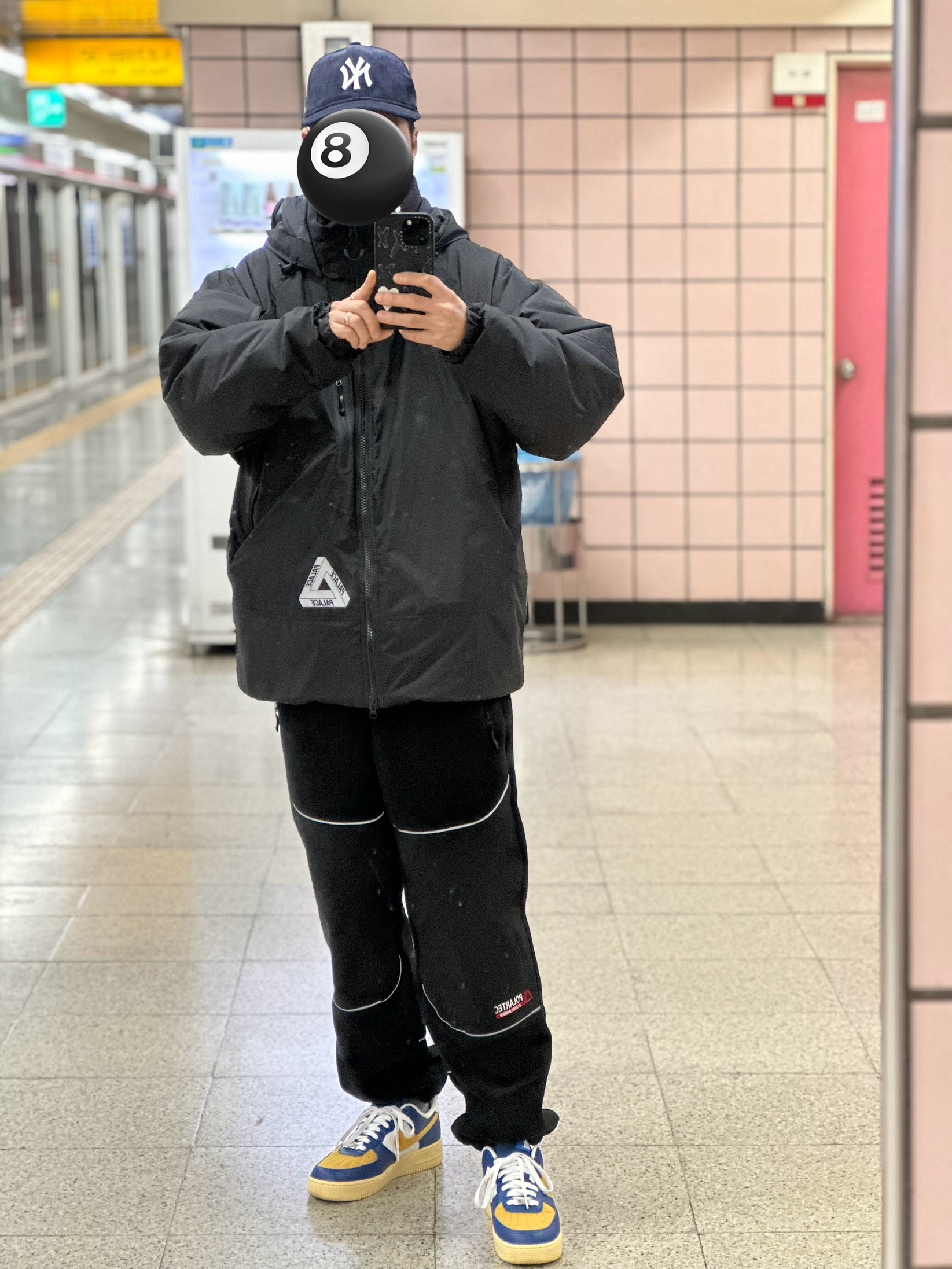 Palace Gore-Tex Infinium Loft Jacket Black - 22FW, Palace Polartec 3M Jogger Black - 23FW 착용 스타일