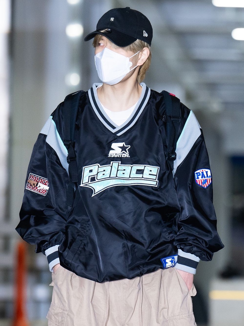 Palace x Starter Warm Up Pullover Black - 22FW 착용 스타일
