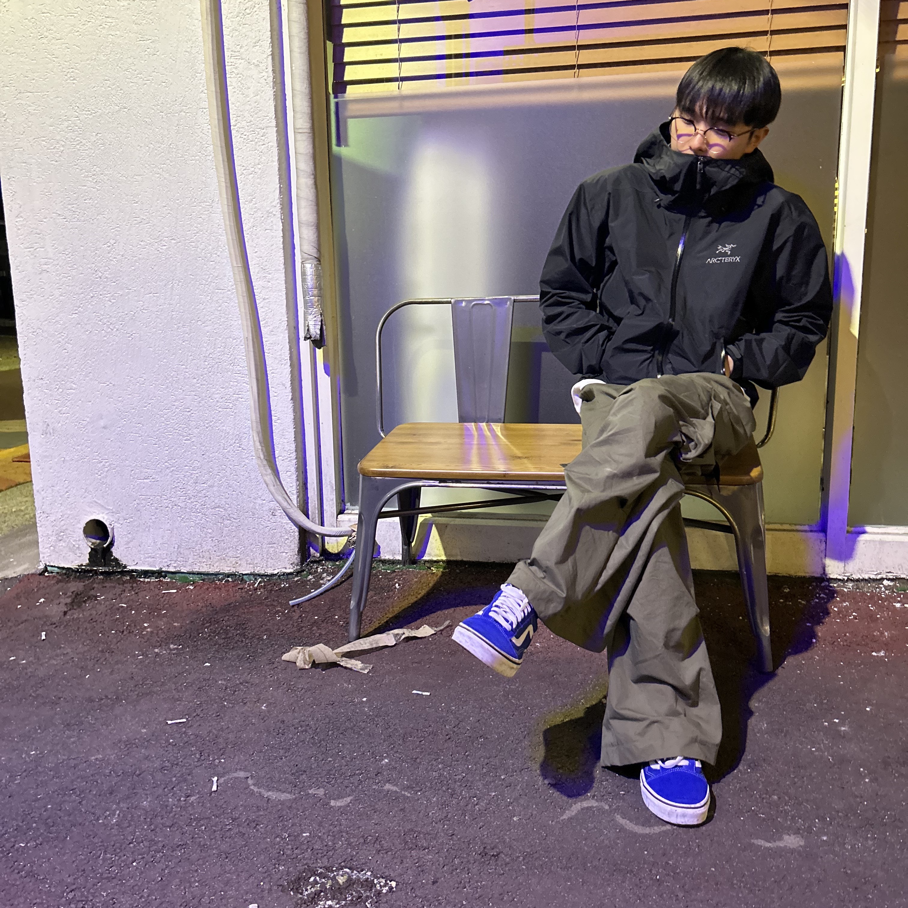 Arc'teryx Beta LT Jacket Black 착용 스타일 - 1