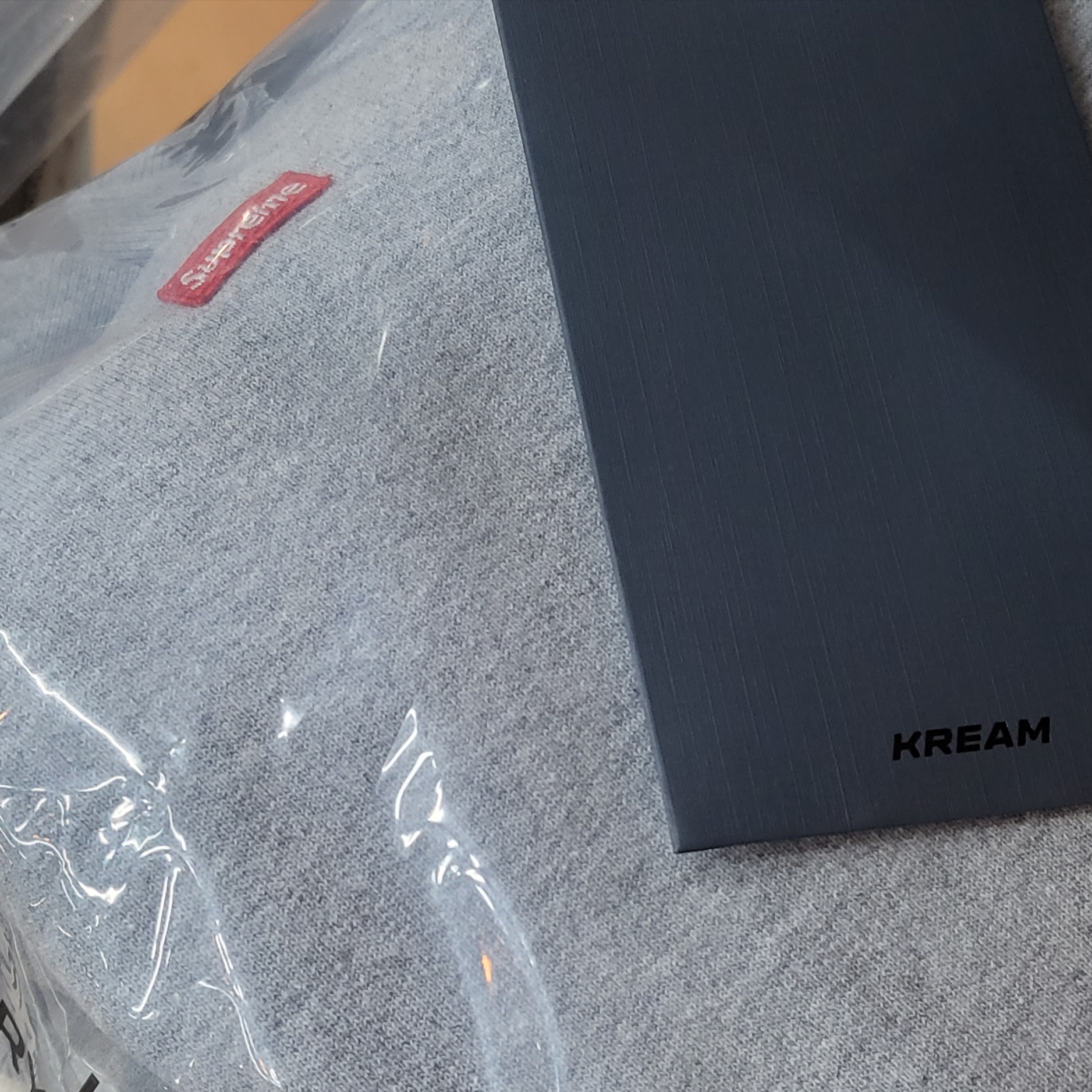 Supreme Small Box Drawcord Hooded Sweatshirt Heather Grey - 23FW 착용 스타일