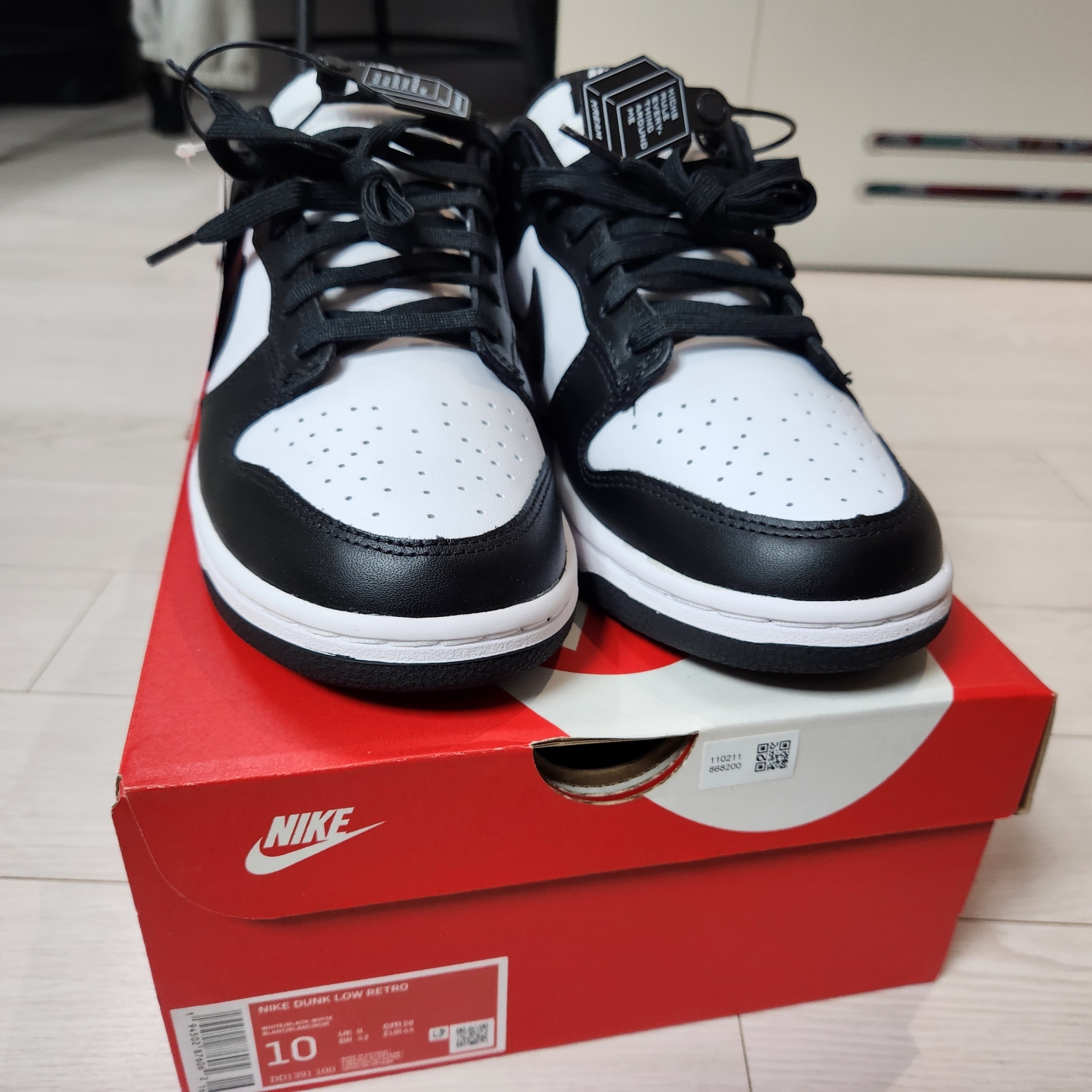 Nike Dunk Low Retro Black 착용 스타일 - 2