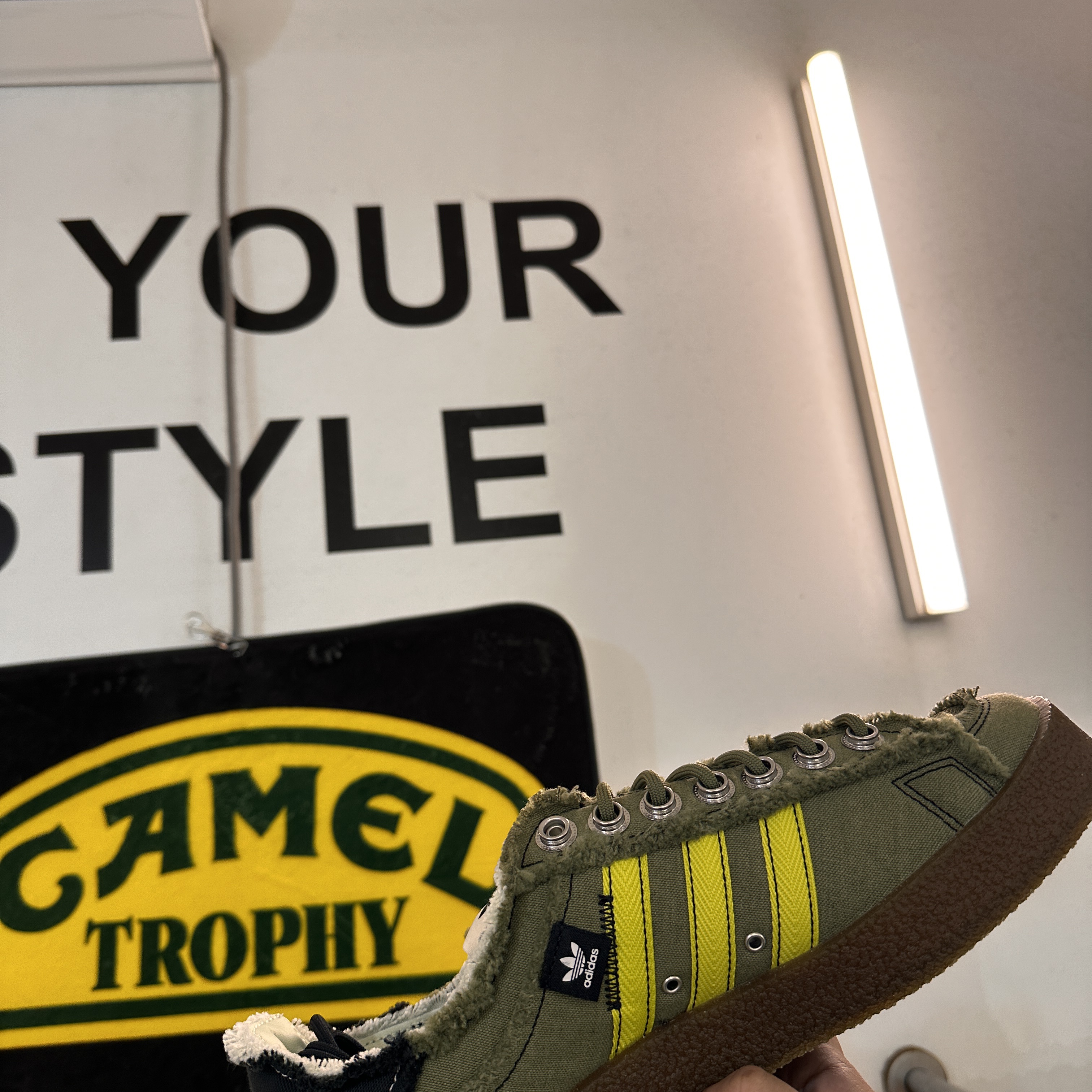 Adidas x Song for the Mute Campus 80s Focus Olive Core Black 착용 스타일 - 4