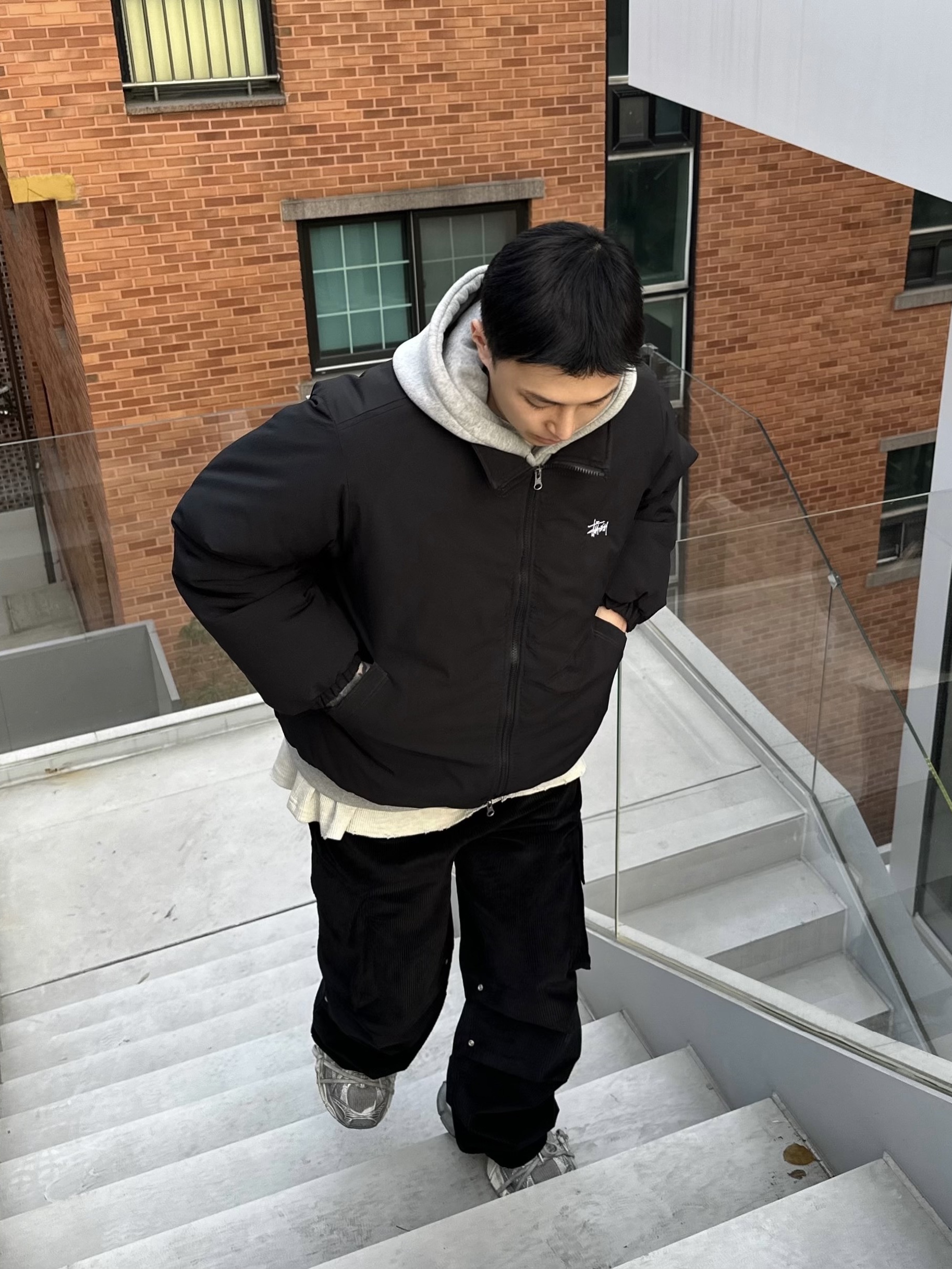 Balenciaga 3XL Sneakers Light Beige 착용 스타일 - 2
