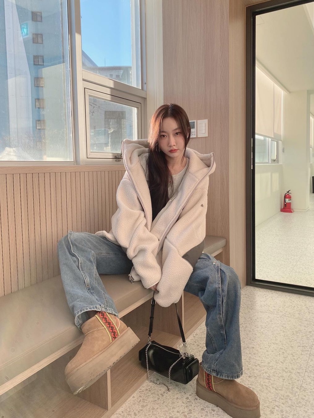 Opening Project Traveller Hooded Fleece Jacket Ecru 착용 스타일 - 3